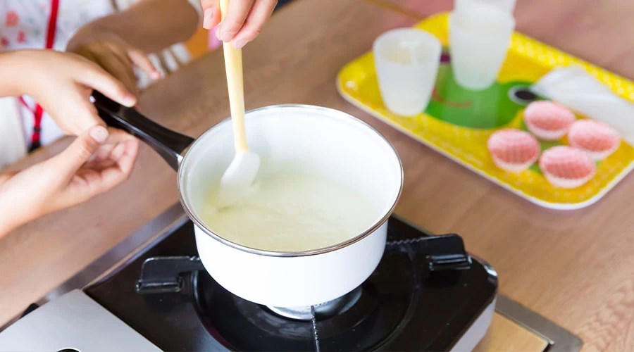 バターやアイスクリーム作りなどの食品加工体験