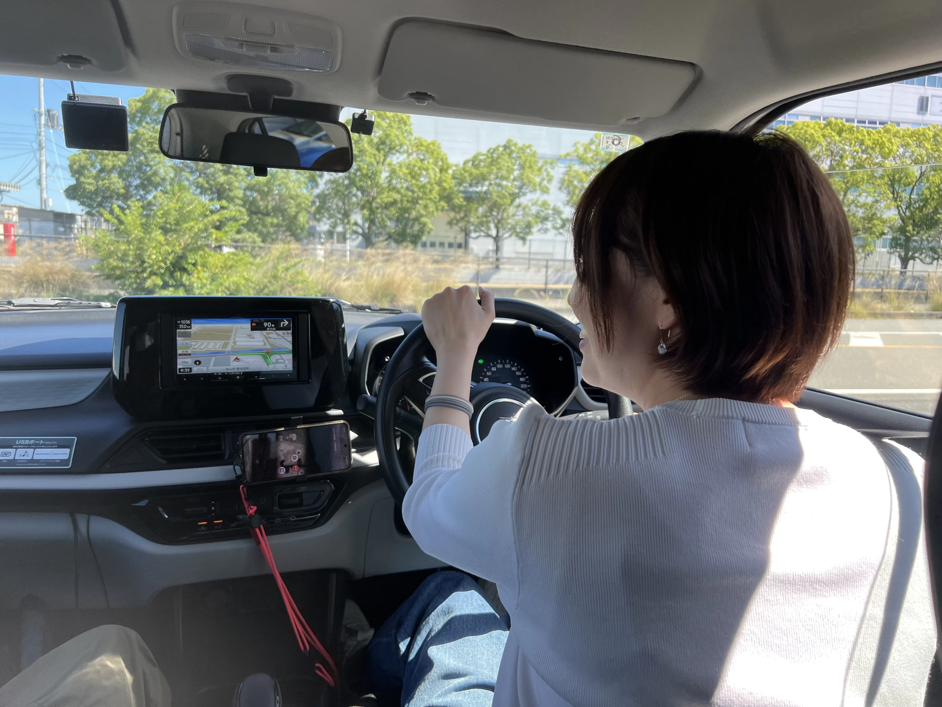 マツダのスイフトで楽ちんドライブ（現地にて撮影）