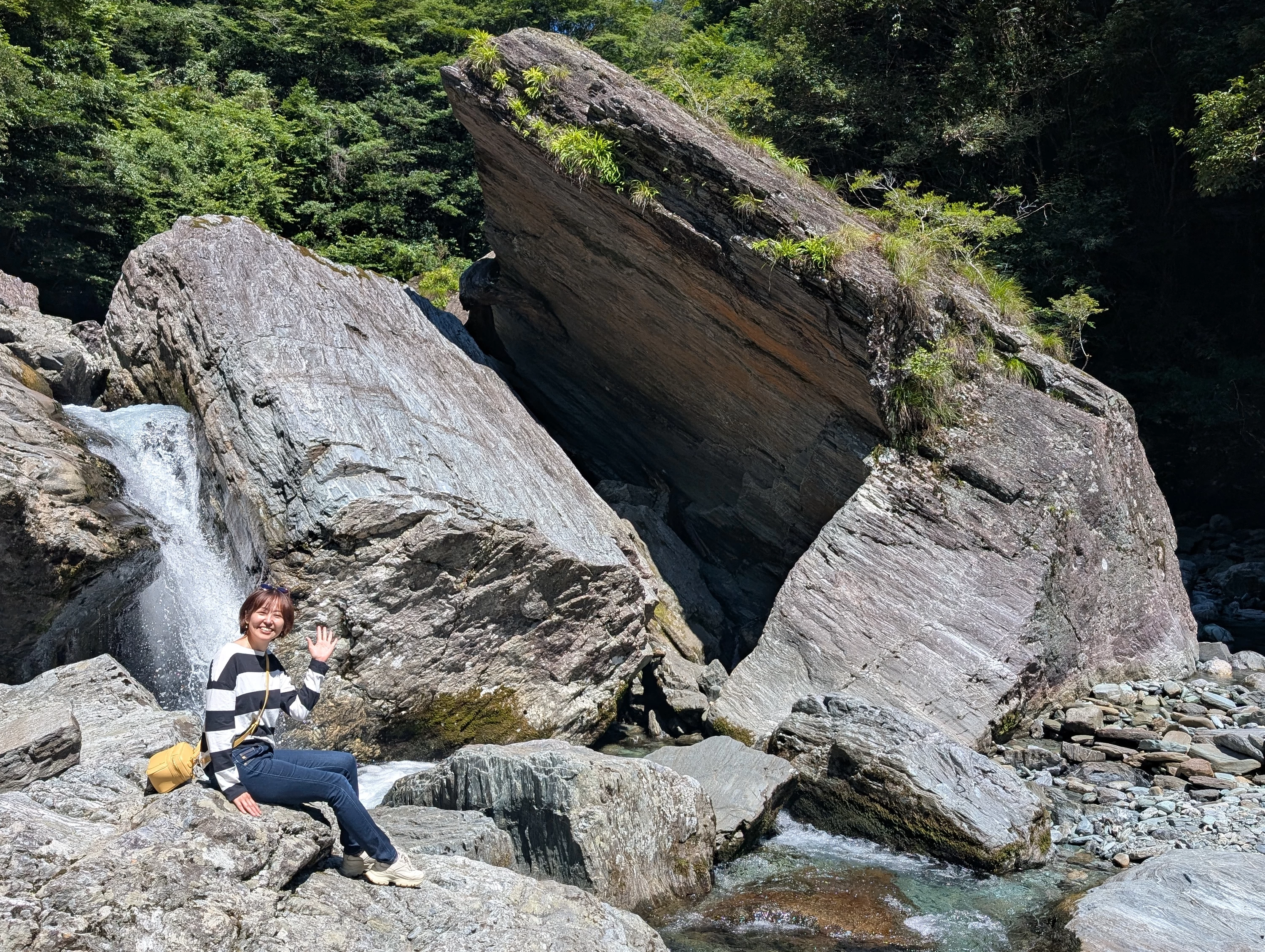 せり割洞穴（現地にて撮影）