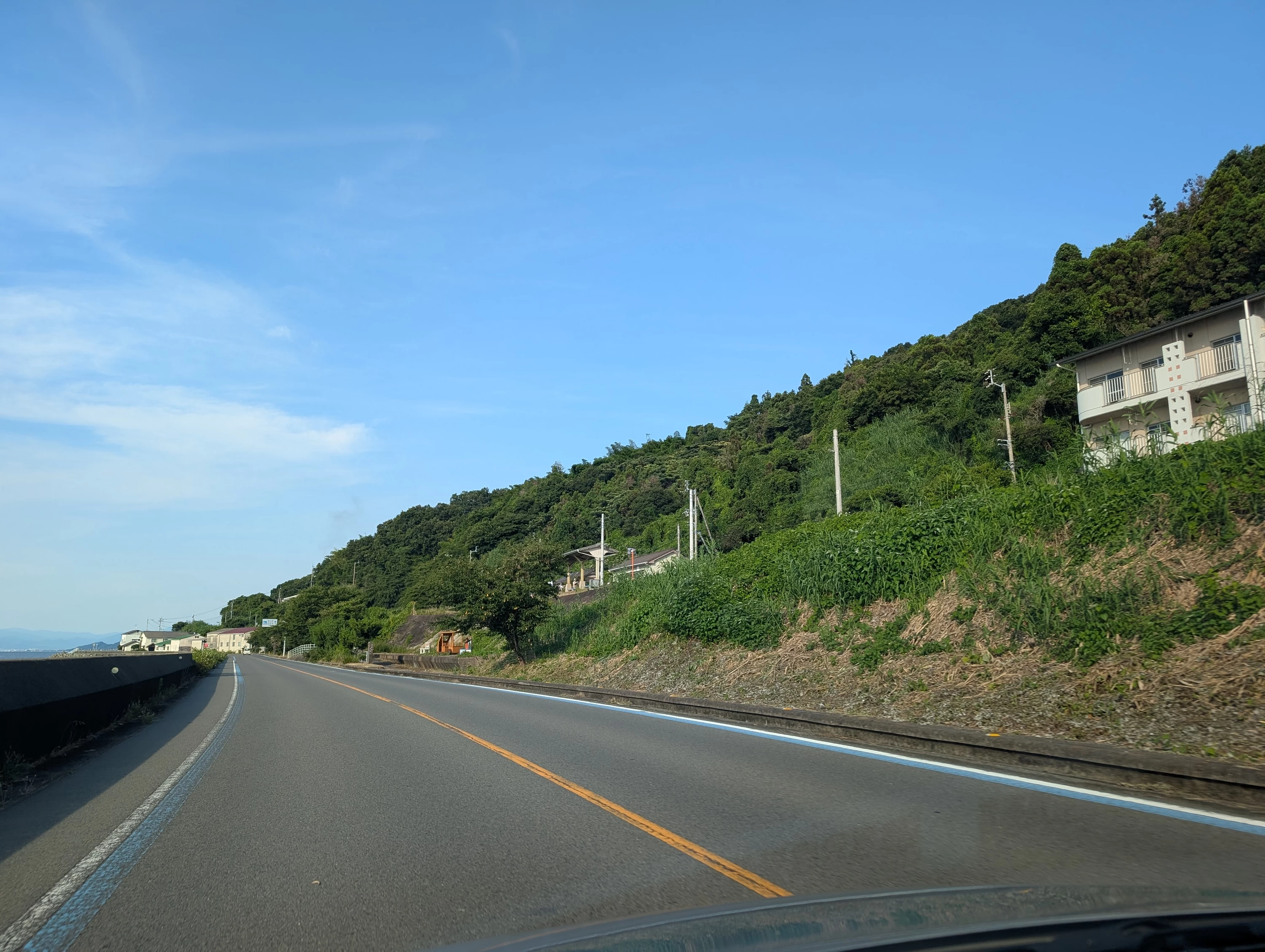 378号線から見える下灘駅（現地にて撮影）