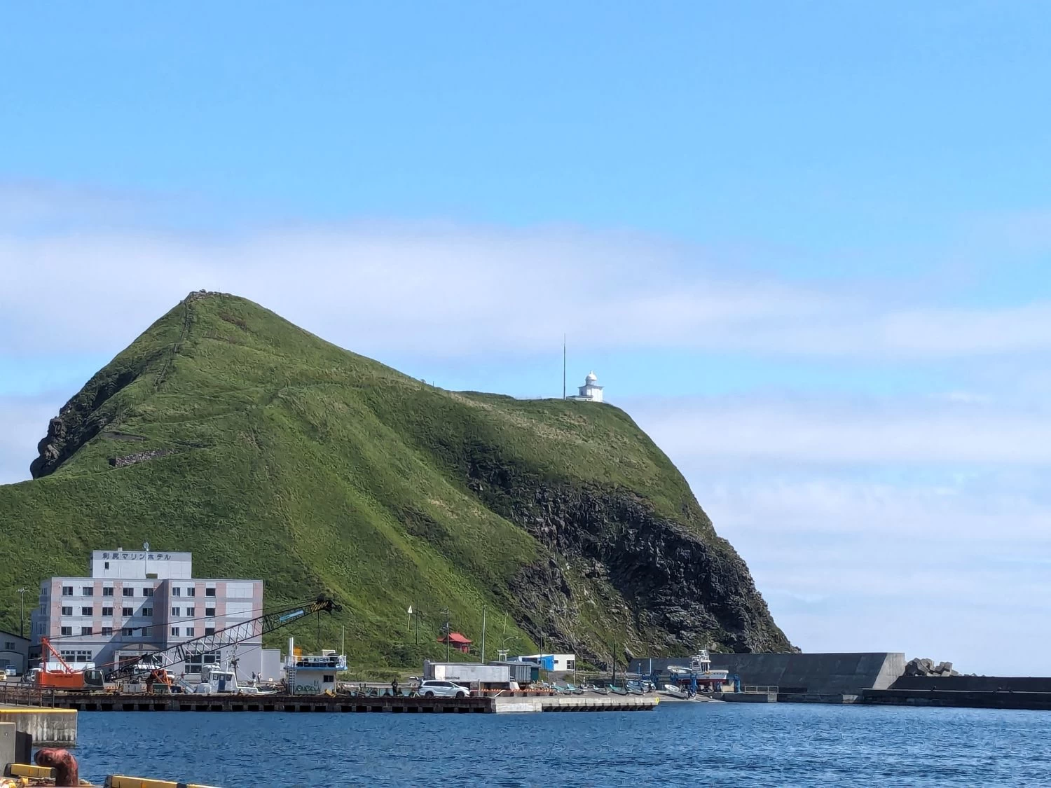 港からのペシ岬（現地にて撮影）