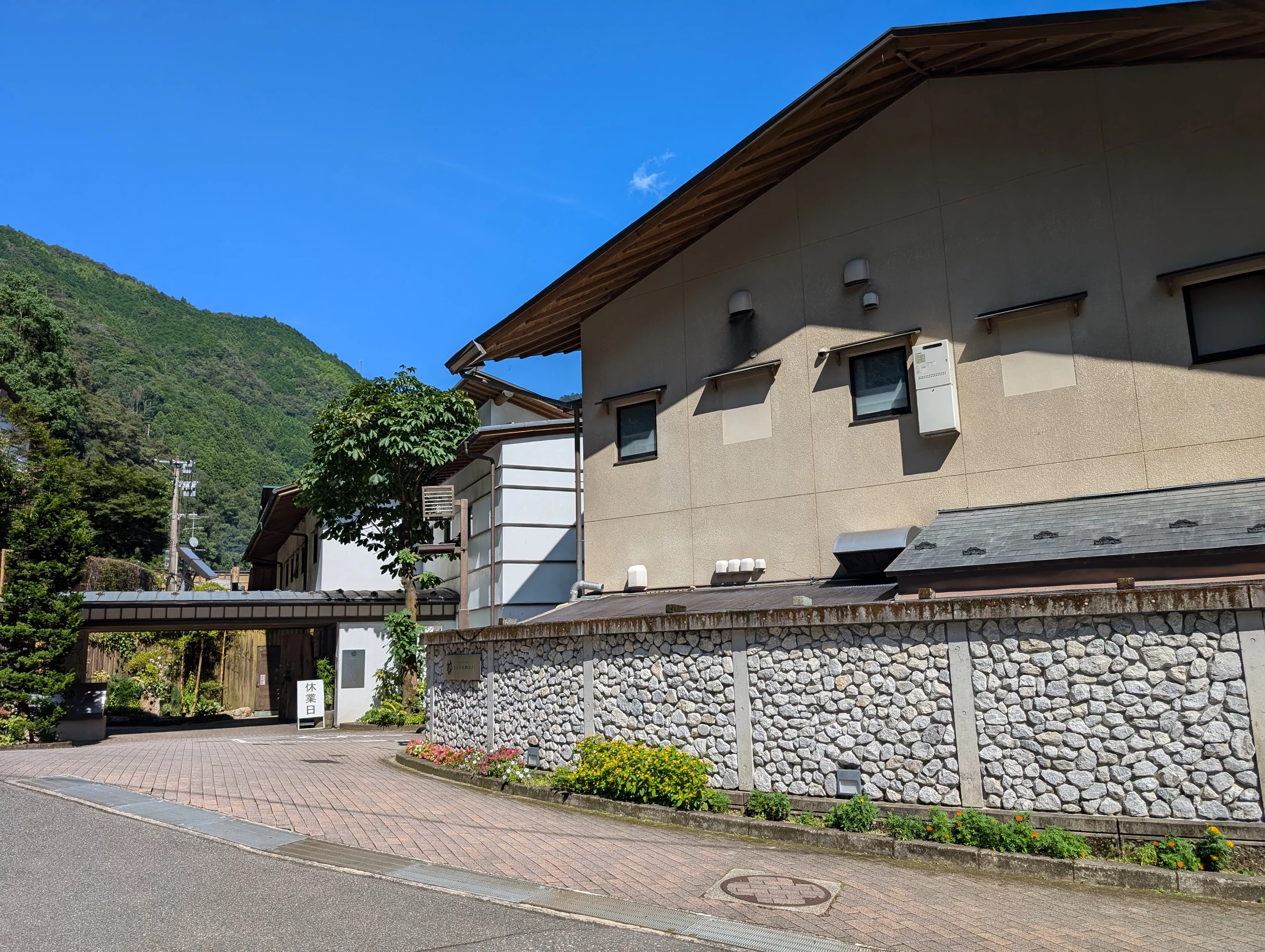 ゆの森（現地にて撮影）