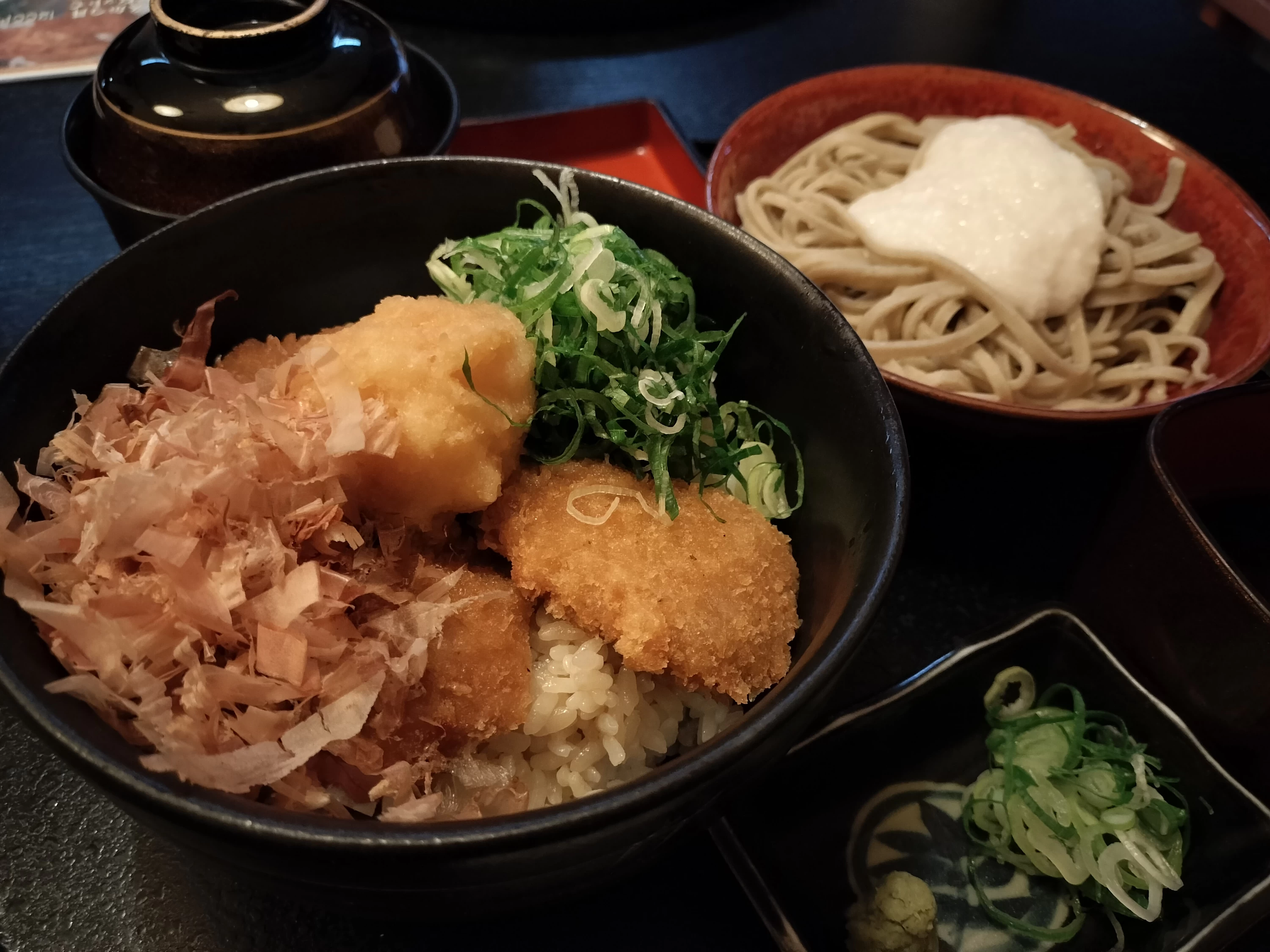 醤油カツ丼とおろしそばのセット