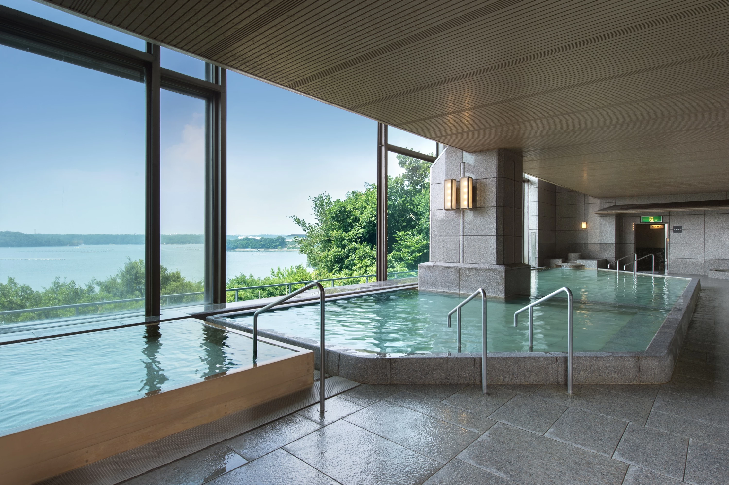 開放感ある展望大浴場（画像提供：賢島宝生苑）