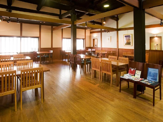 健康膳「薬都」の店内