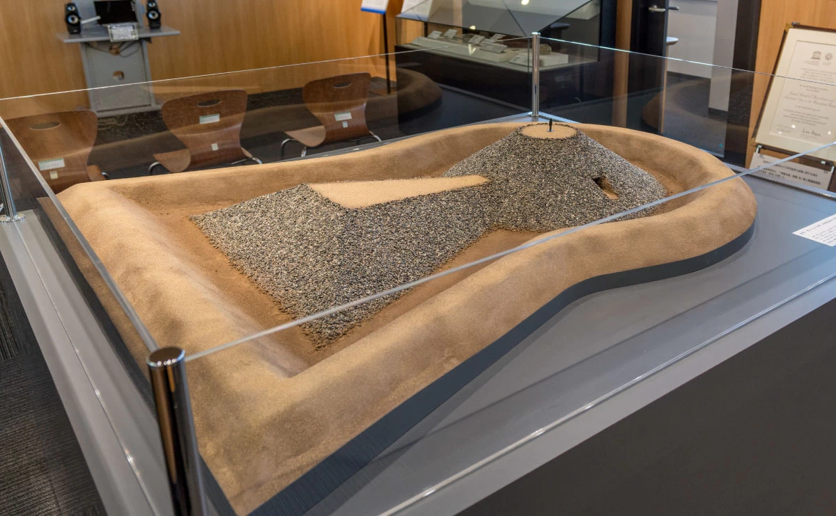 新原・奴山古墳群の再現展示