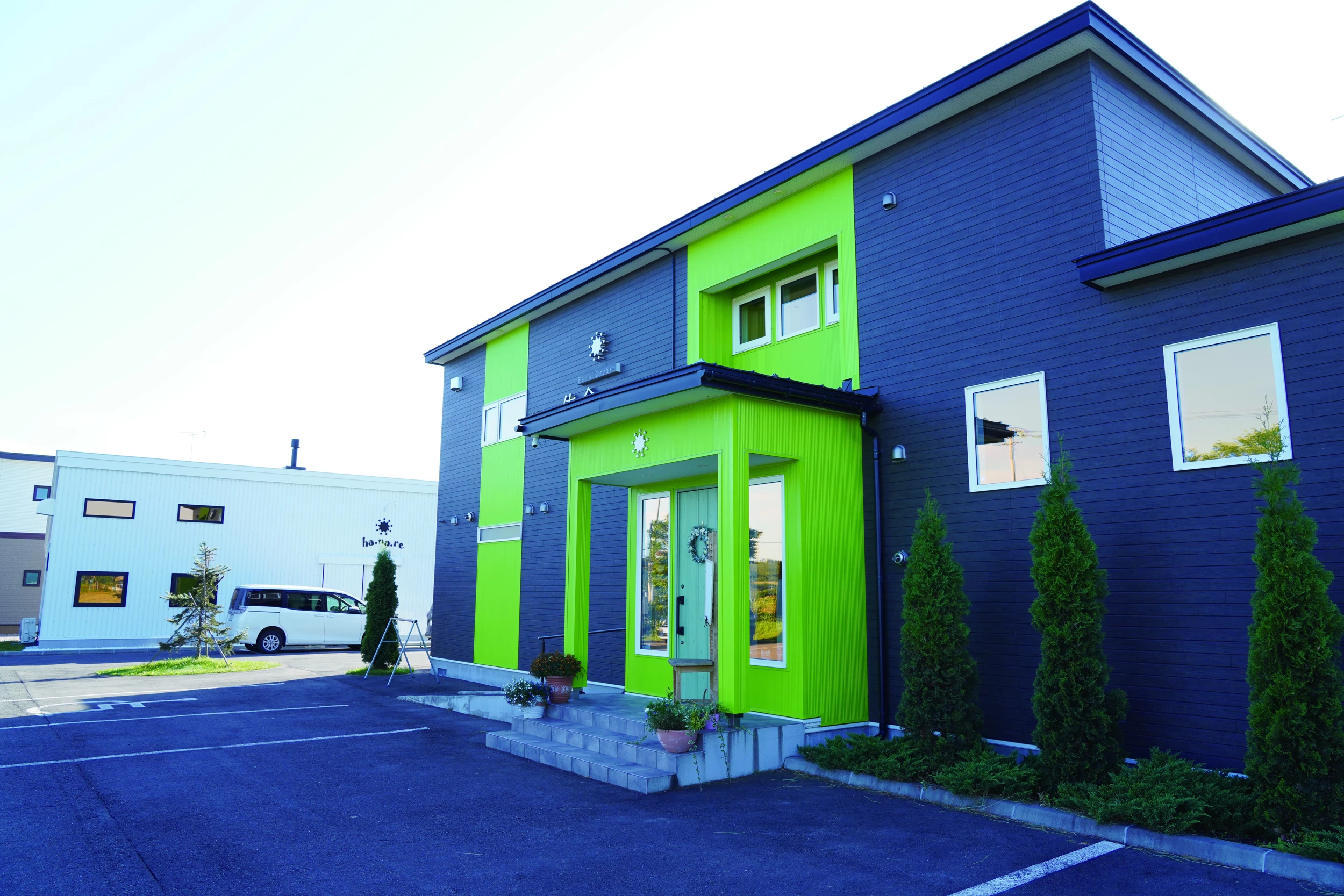 黄緑色のアクセントカラーが目印（現地にて撮影）