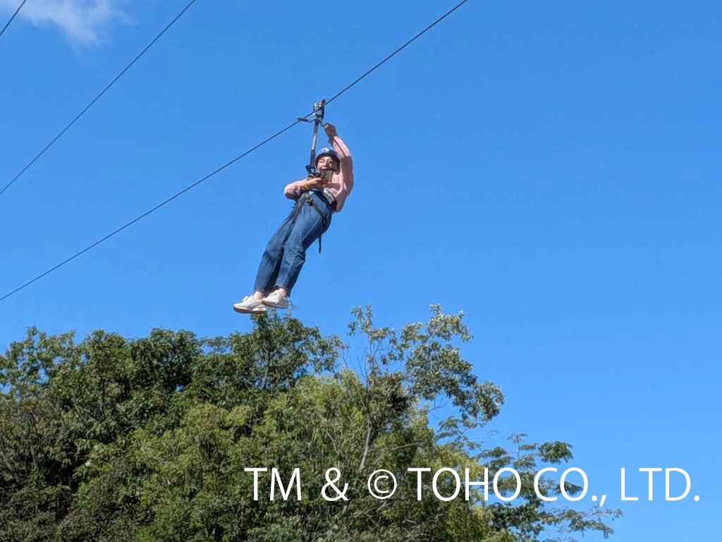 ジップラインは「体内監視」と「体表監視」の2コース（現地にて撮影）