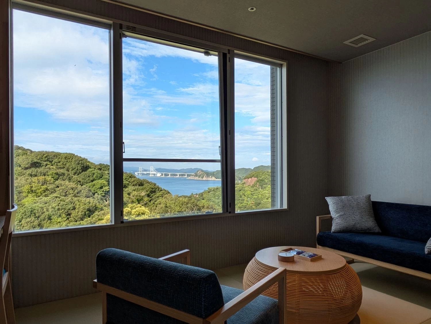 シャワーブース付和洋室からの眺め（現地にて撮影）