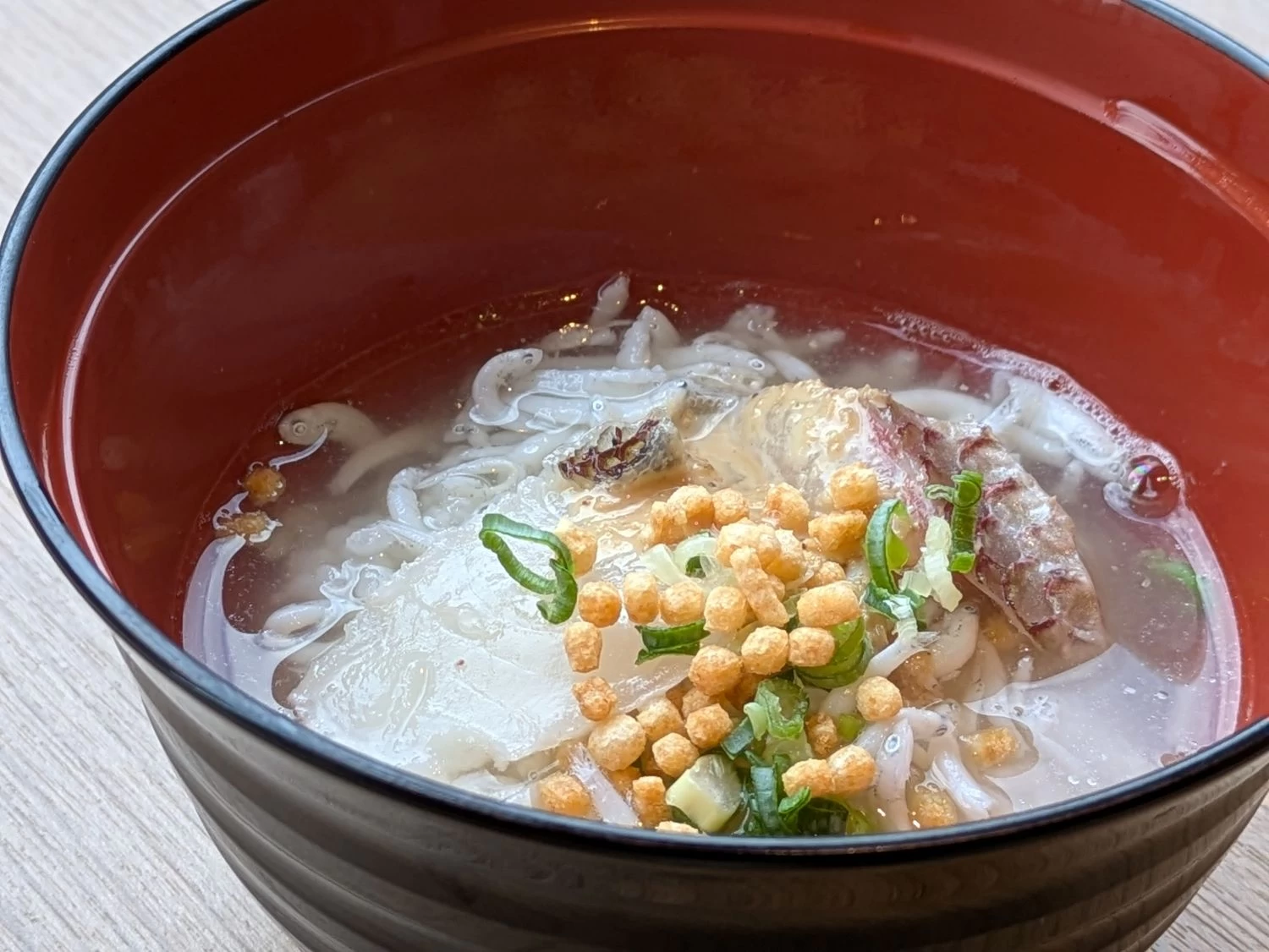 鯛しらす丼（現地にて撮影）