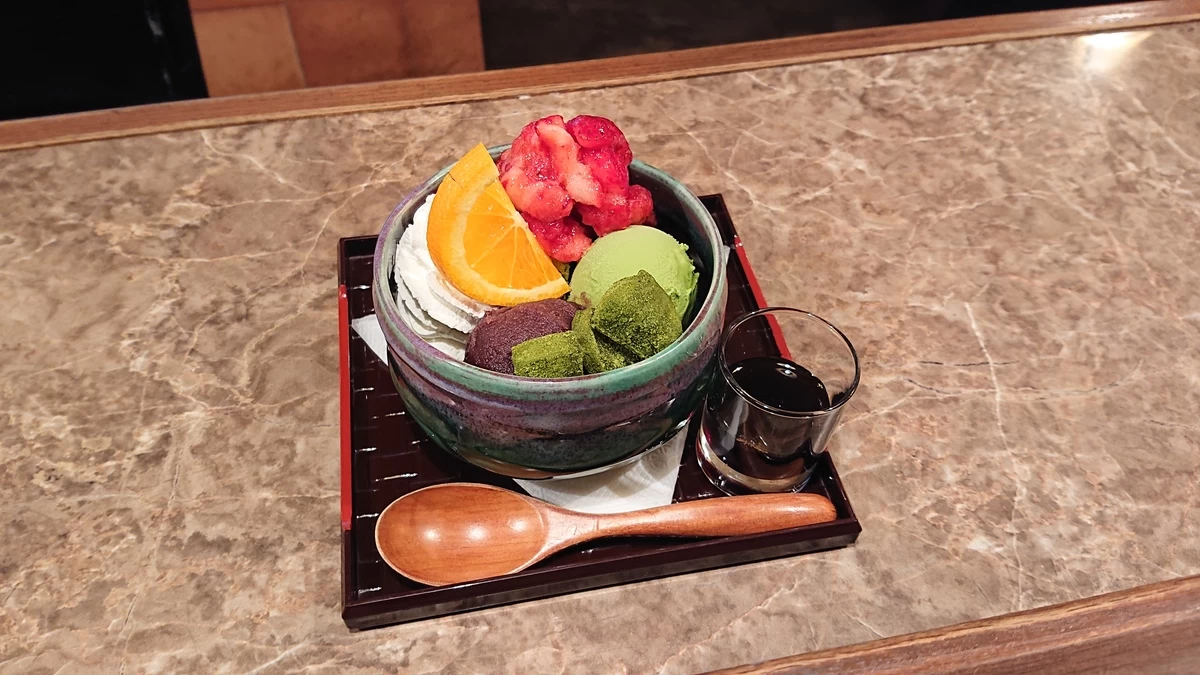 いちご抹茶あんみつ