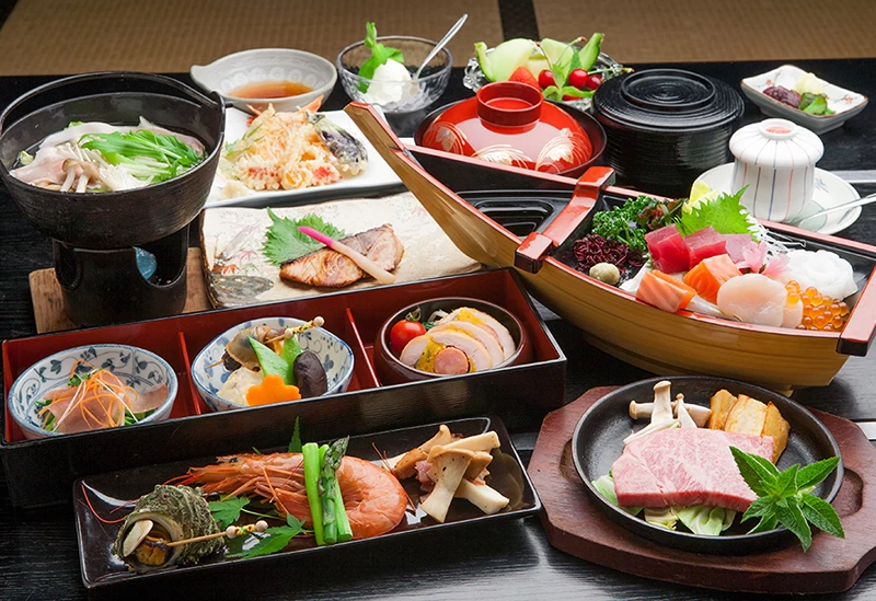 地元の食材にこだわった料理は、すべて手作り