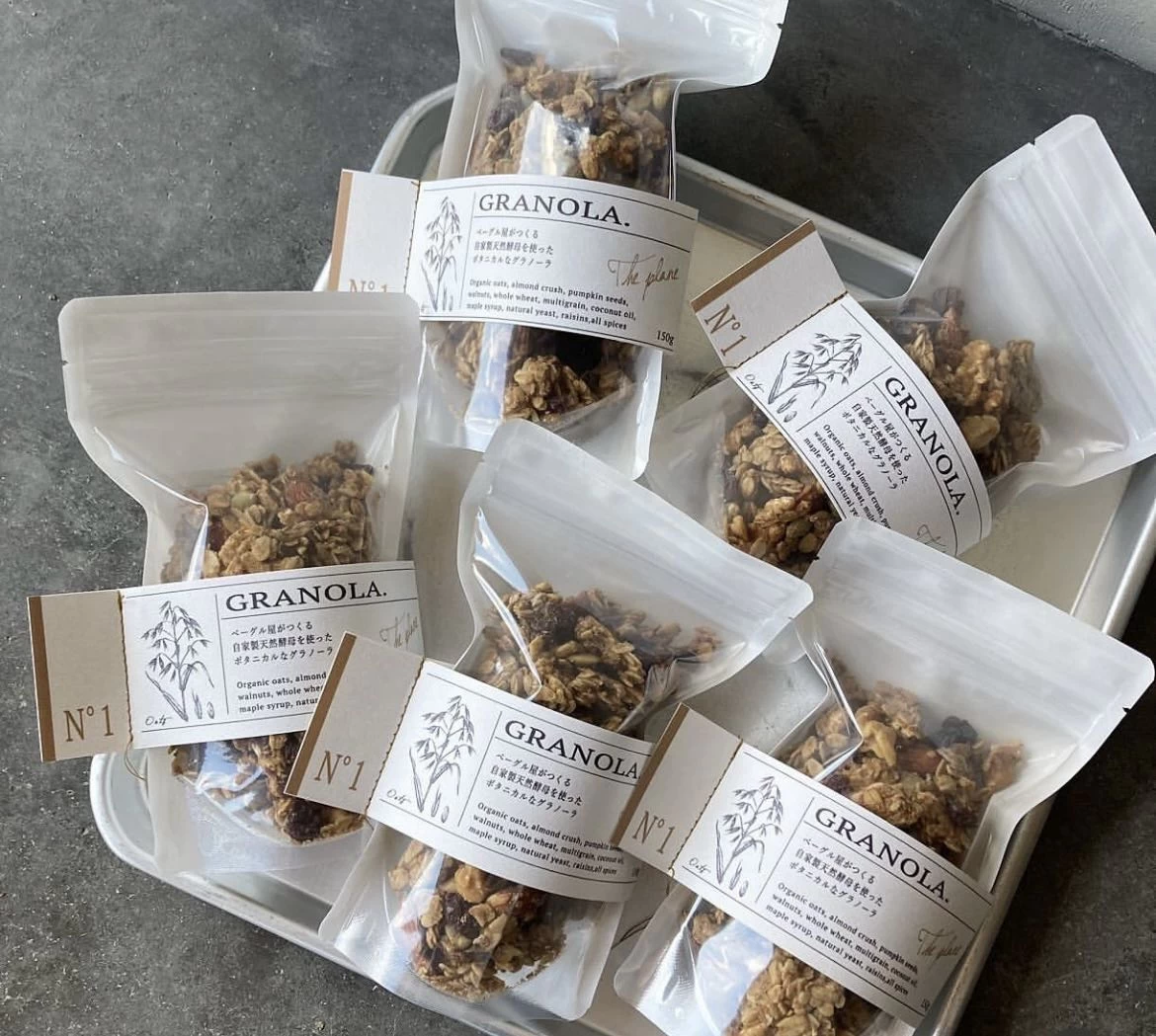 グラノーラなどの焼き菓子もおすすめ