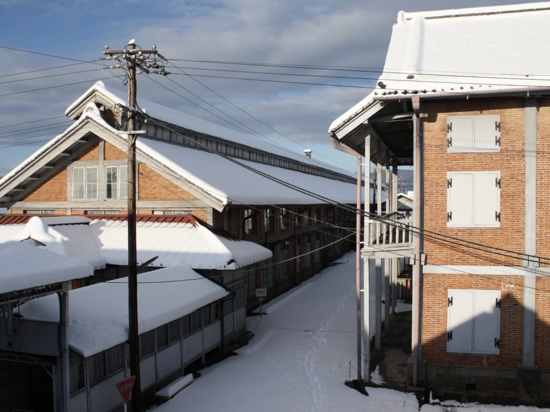 冬の繰糸所 外観（画像提供 富岡市）