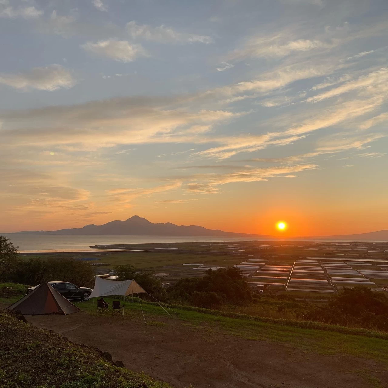 お風呂に浸かりながら望む美しい夕日