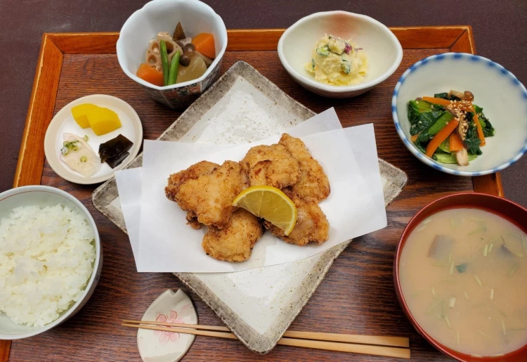 ろじうぜん 鶏から揚