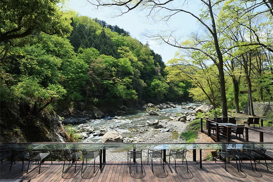 野外テラス 水の音