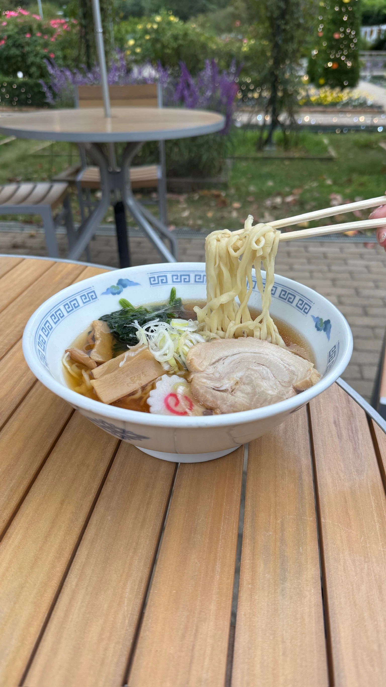 園内で購入できる佐野ラーメン（現地にて撮影）