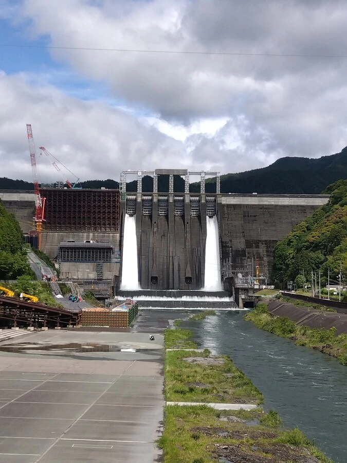 四国中央部にある巨大ダム