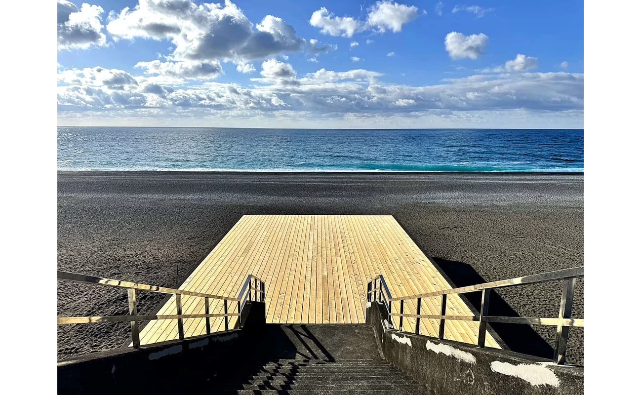 琴ケ浜松原野外劇場