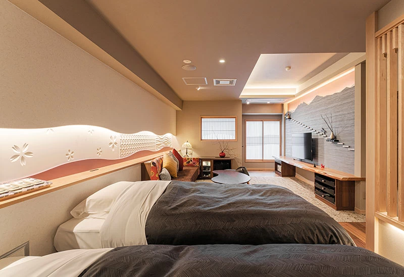 四季を感じる「掛け流し展望温泉付ツイン」