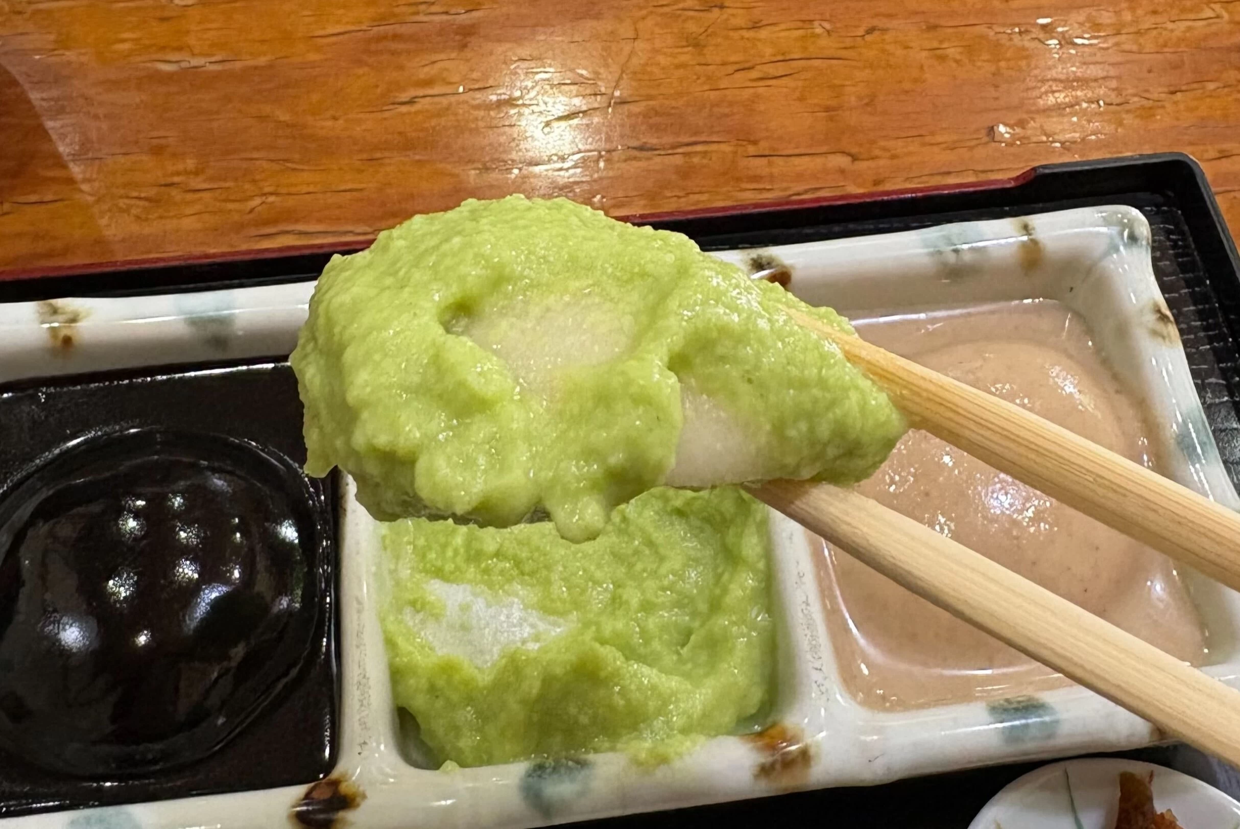 枝豆あんがたっぷりの「づんだ餅」（現地にて撮影）