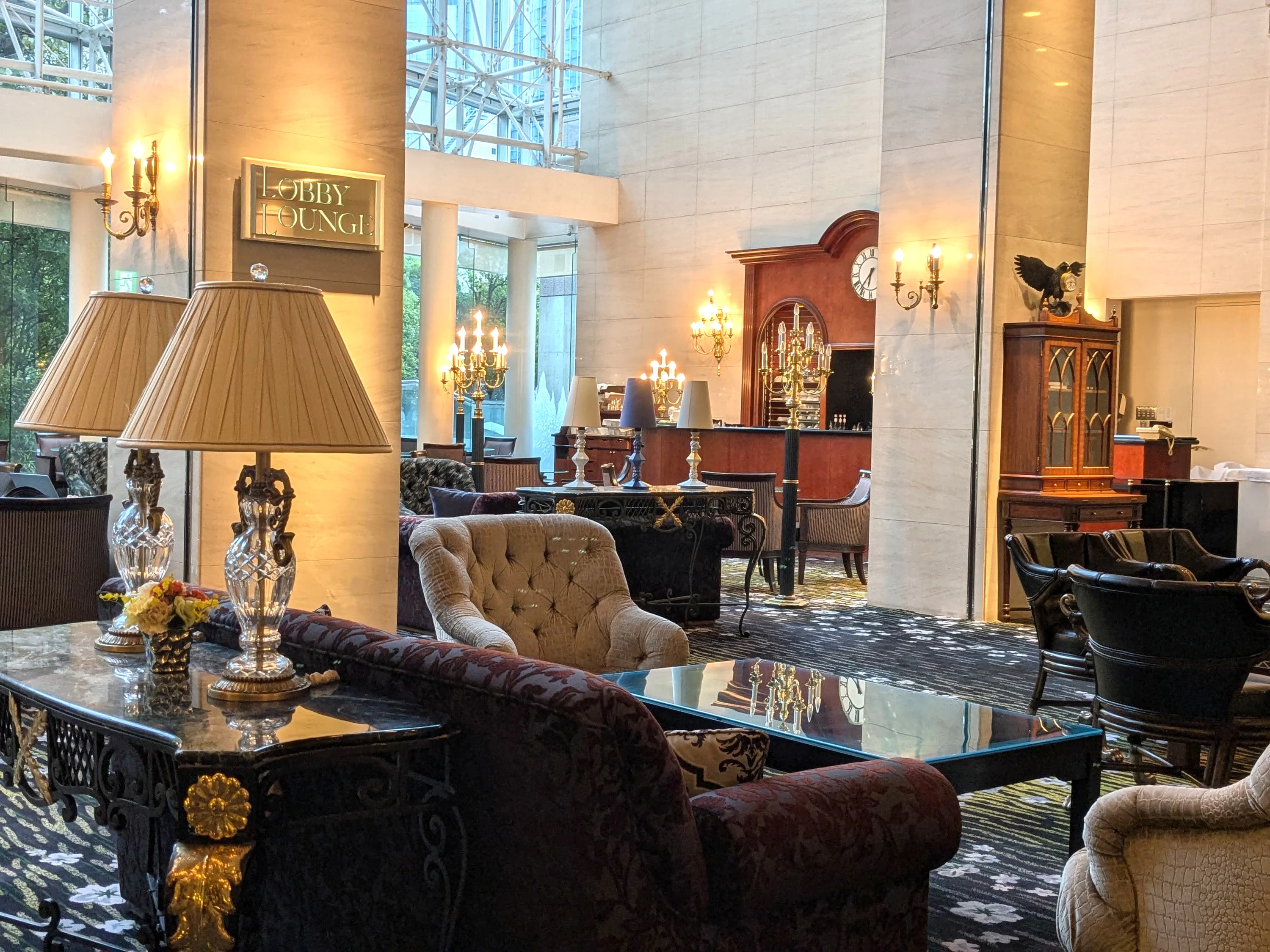 ロビーラウンジ（現地にて撮影）