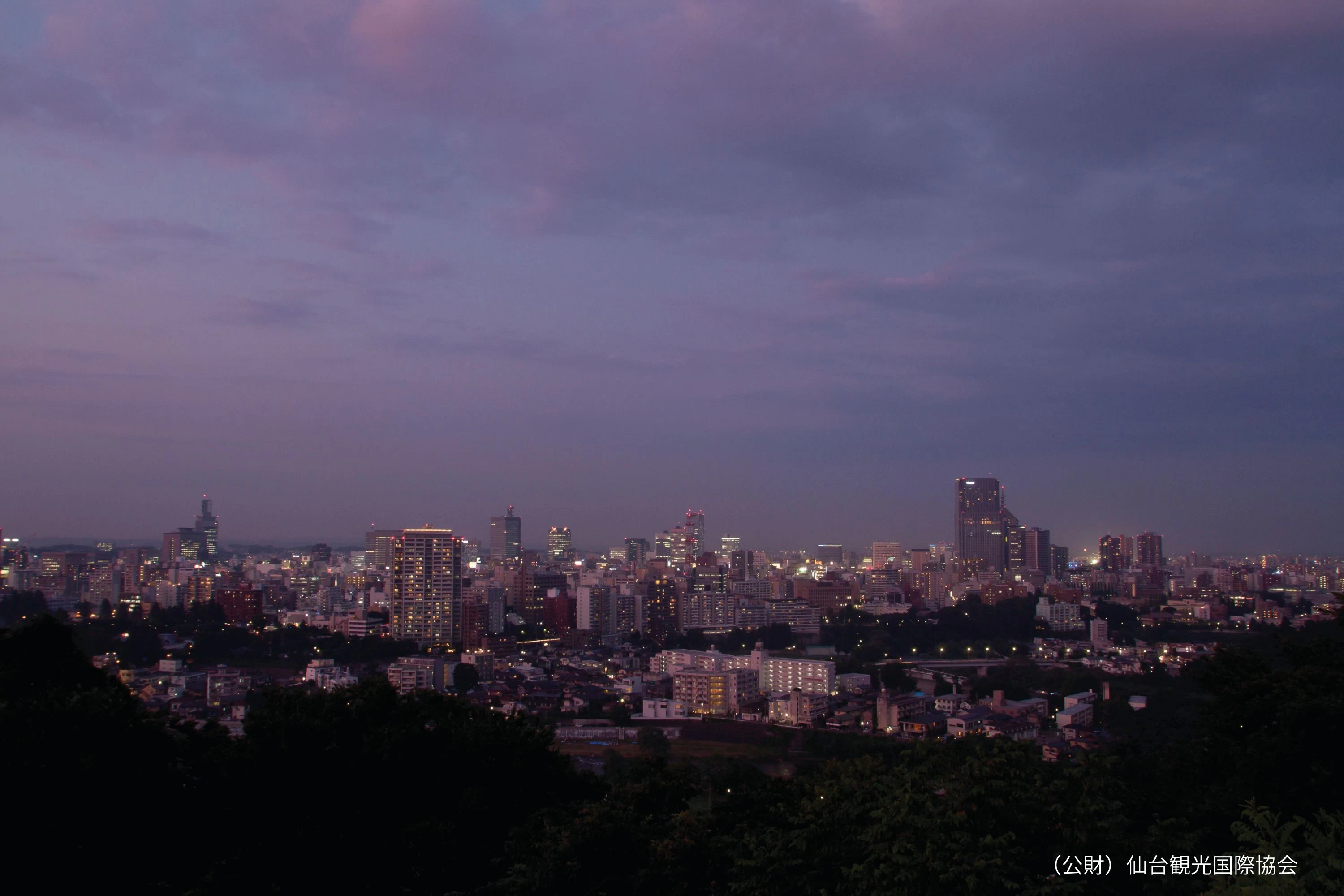 夕暮れどきの仙台の街