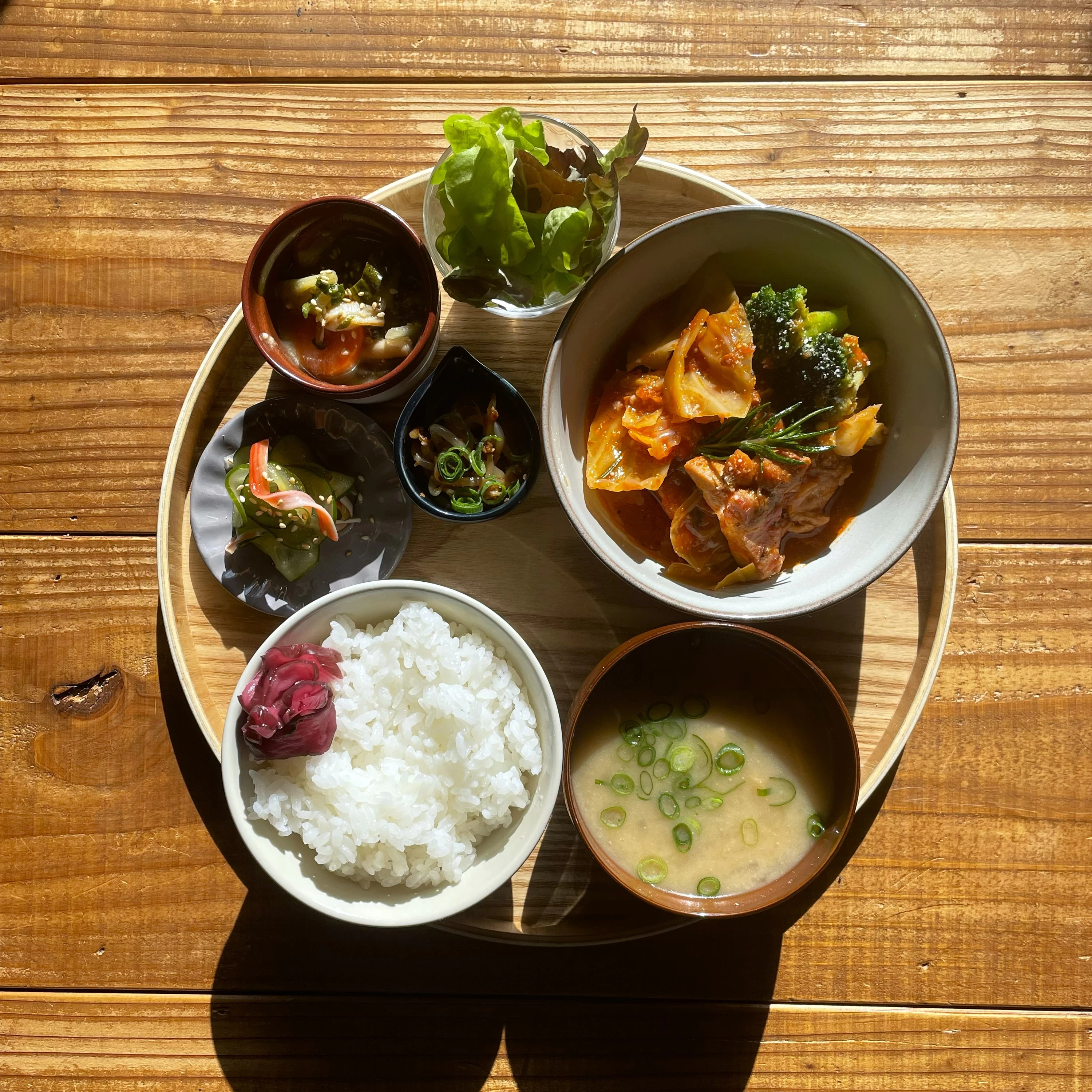 気まぐれ定食をはじめとする3種類の和定食