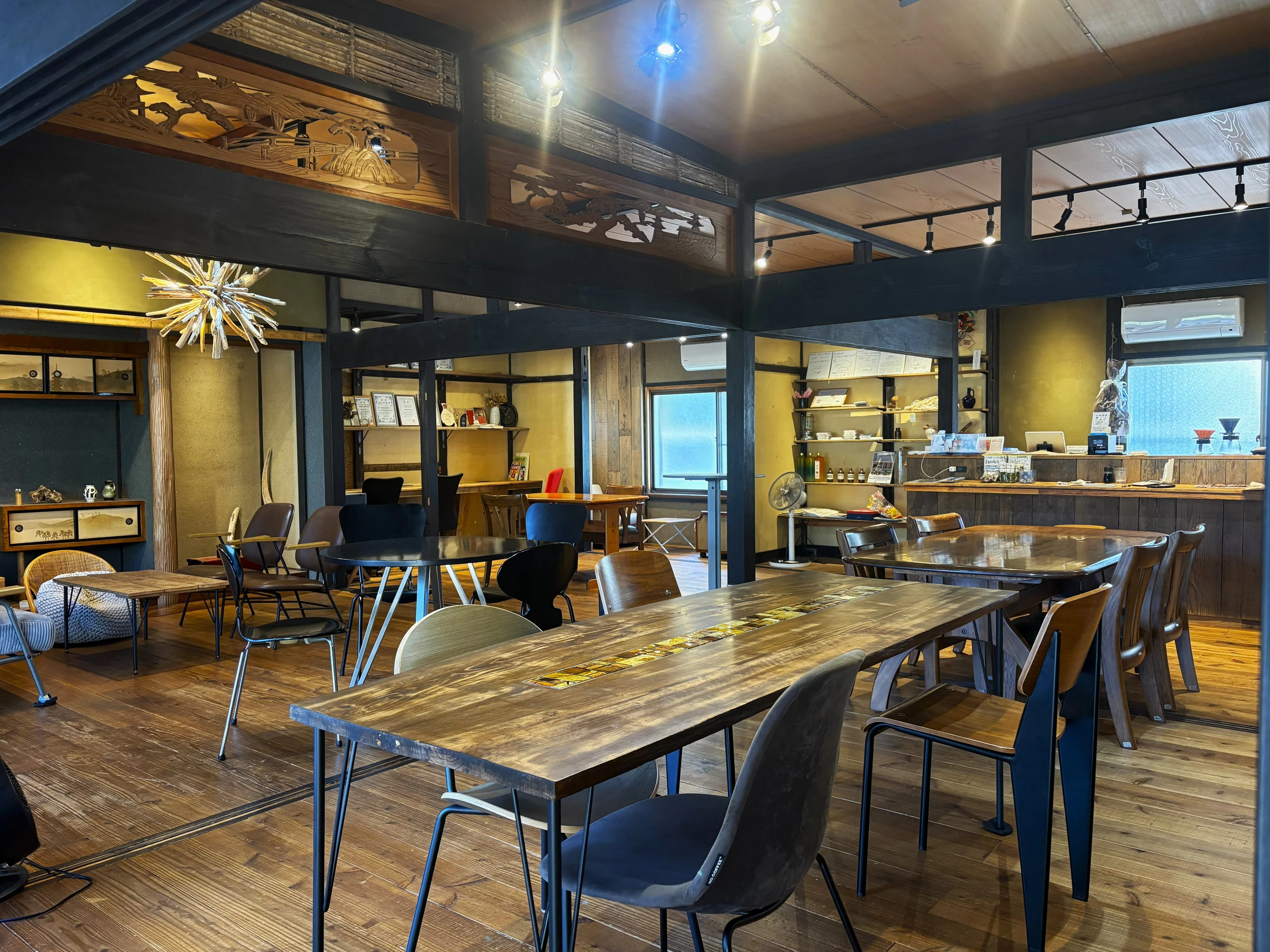 解放感あふれる店内