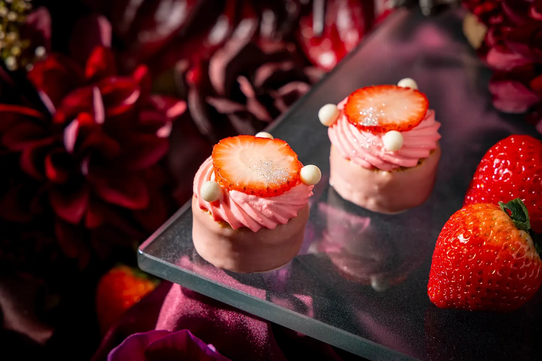 ピスタチオのケーキ　ラズベリークリーム