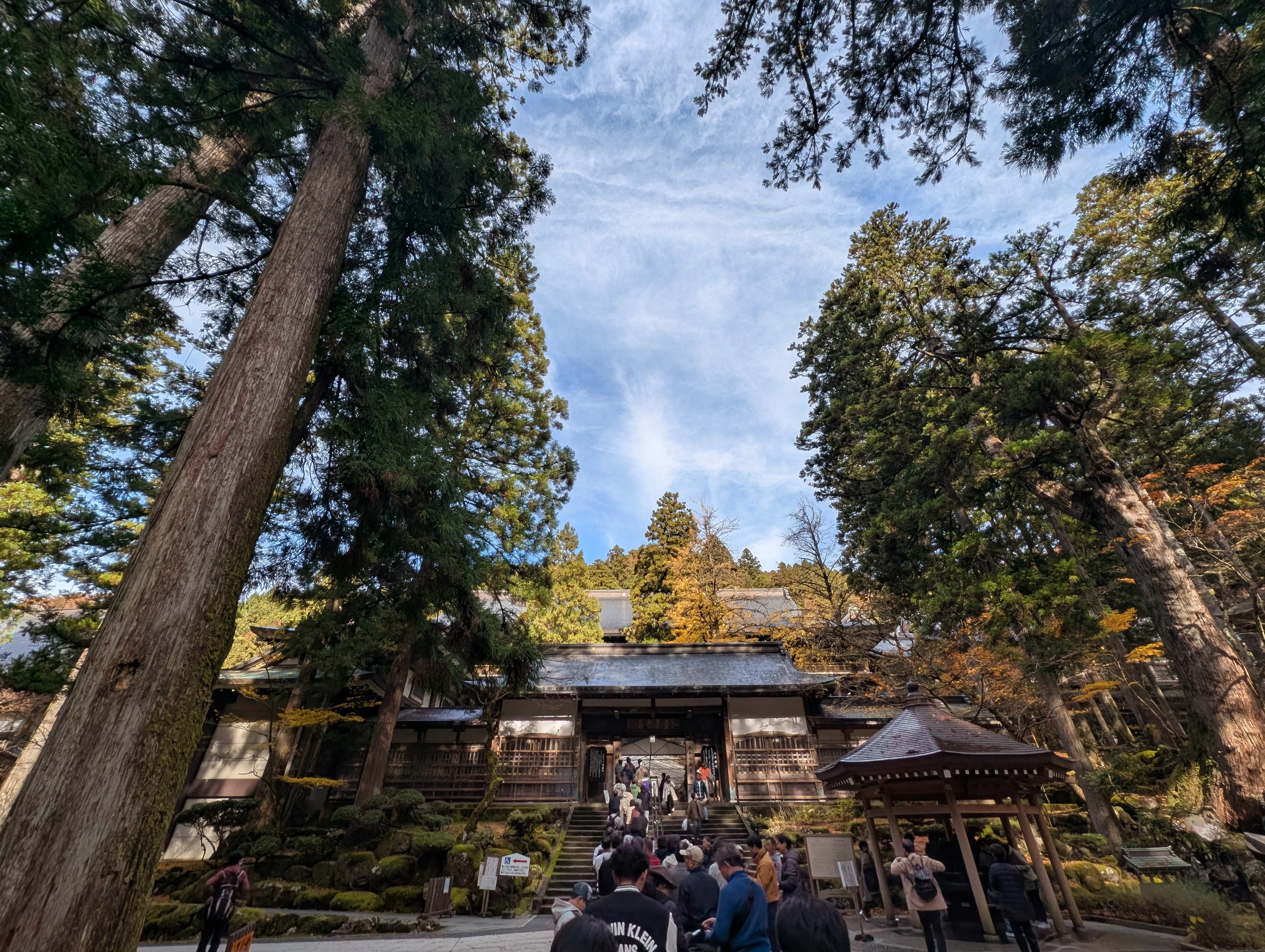 境内①（現地にて撮影）