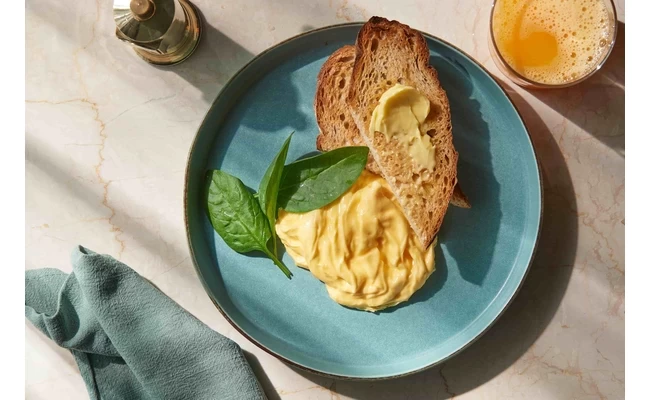 スクランブルエッグ&トースト