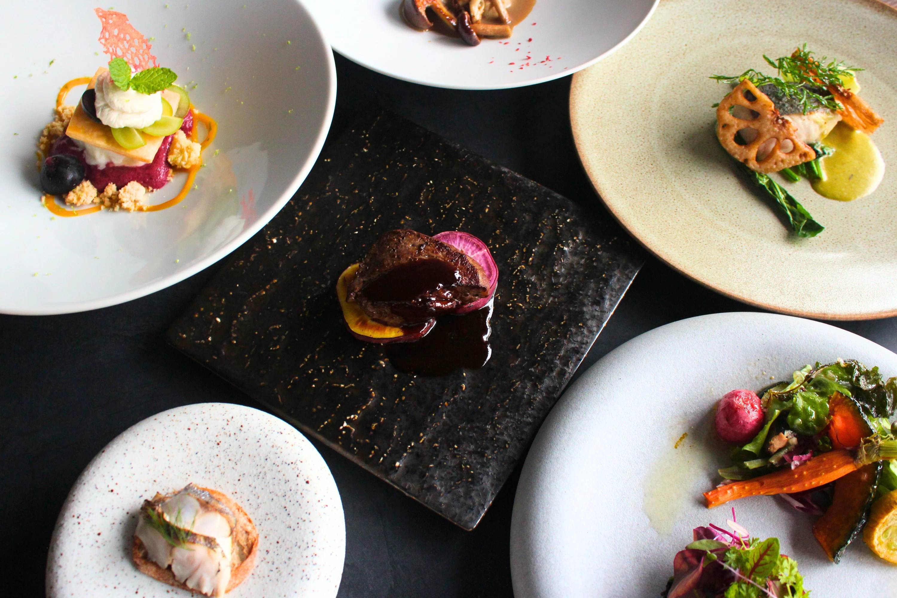 コースの中で、走り・旬・名残の食材が季節の流れを演出