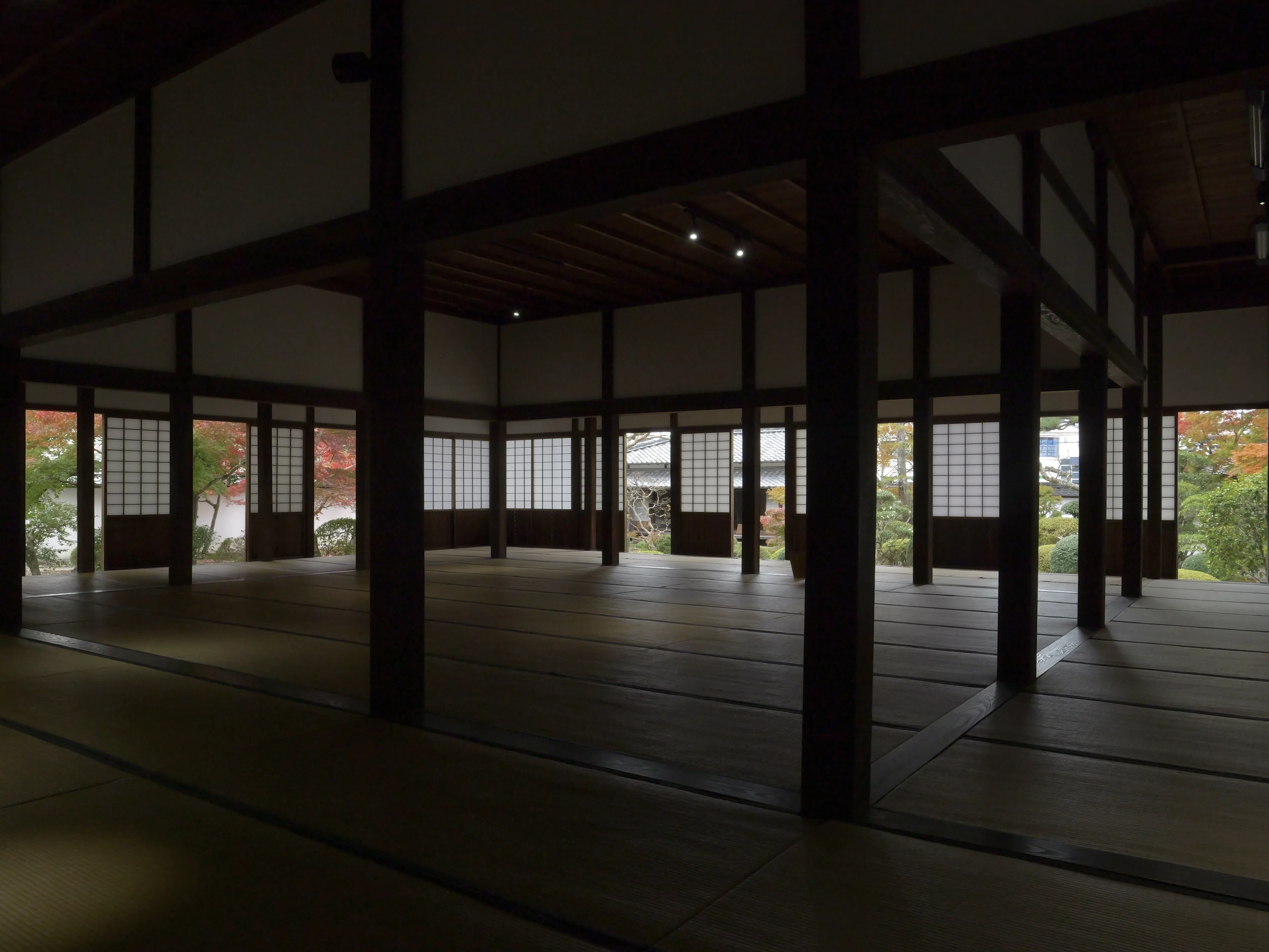 講堂 内観（現地にて撮影）