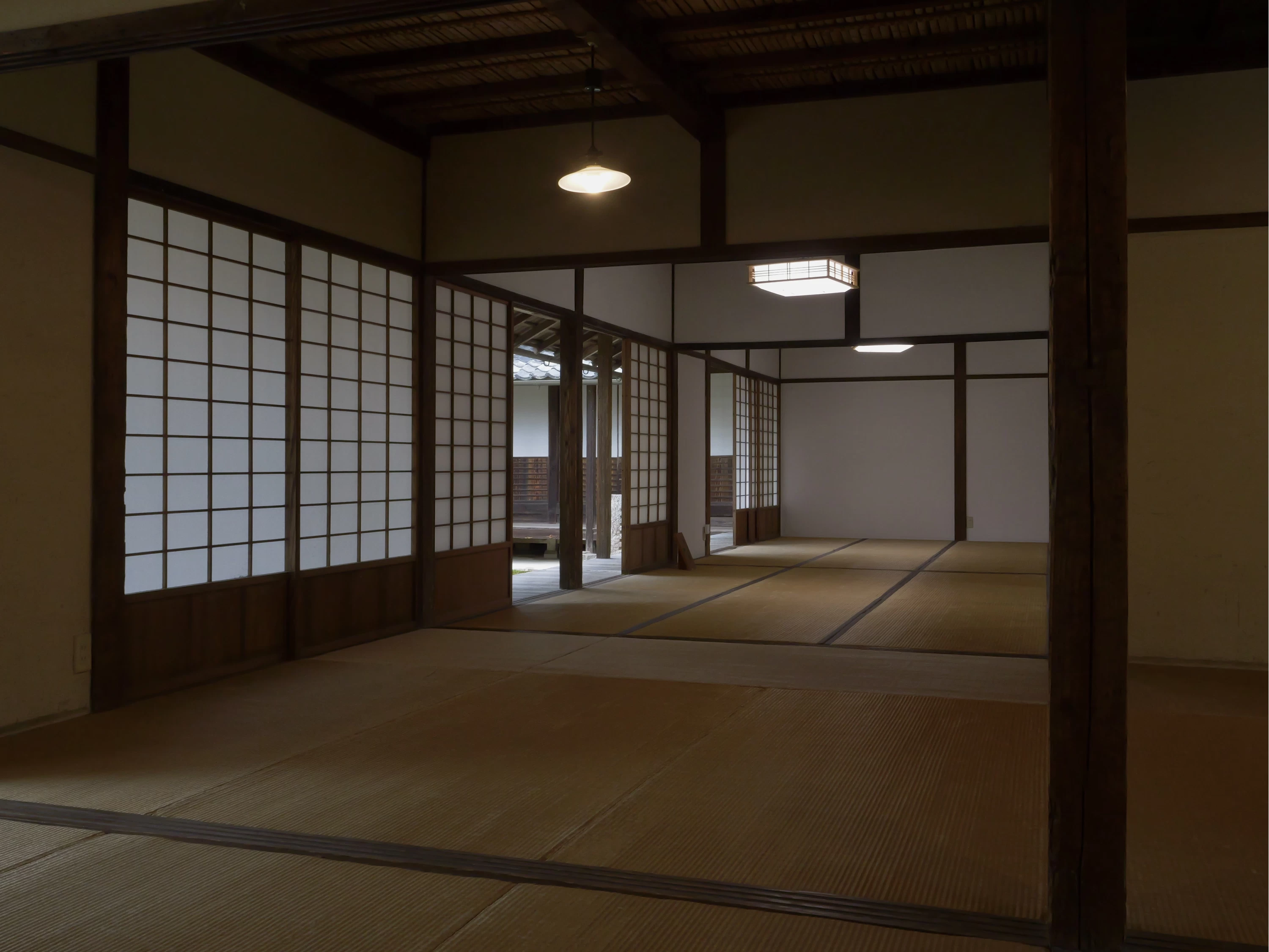 玄関棟（現地にて撮影）