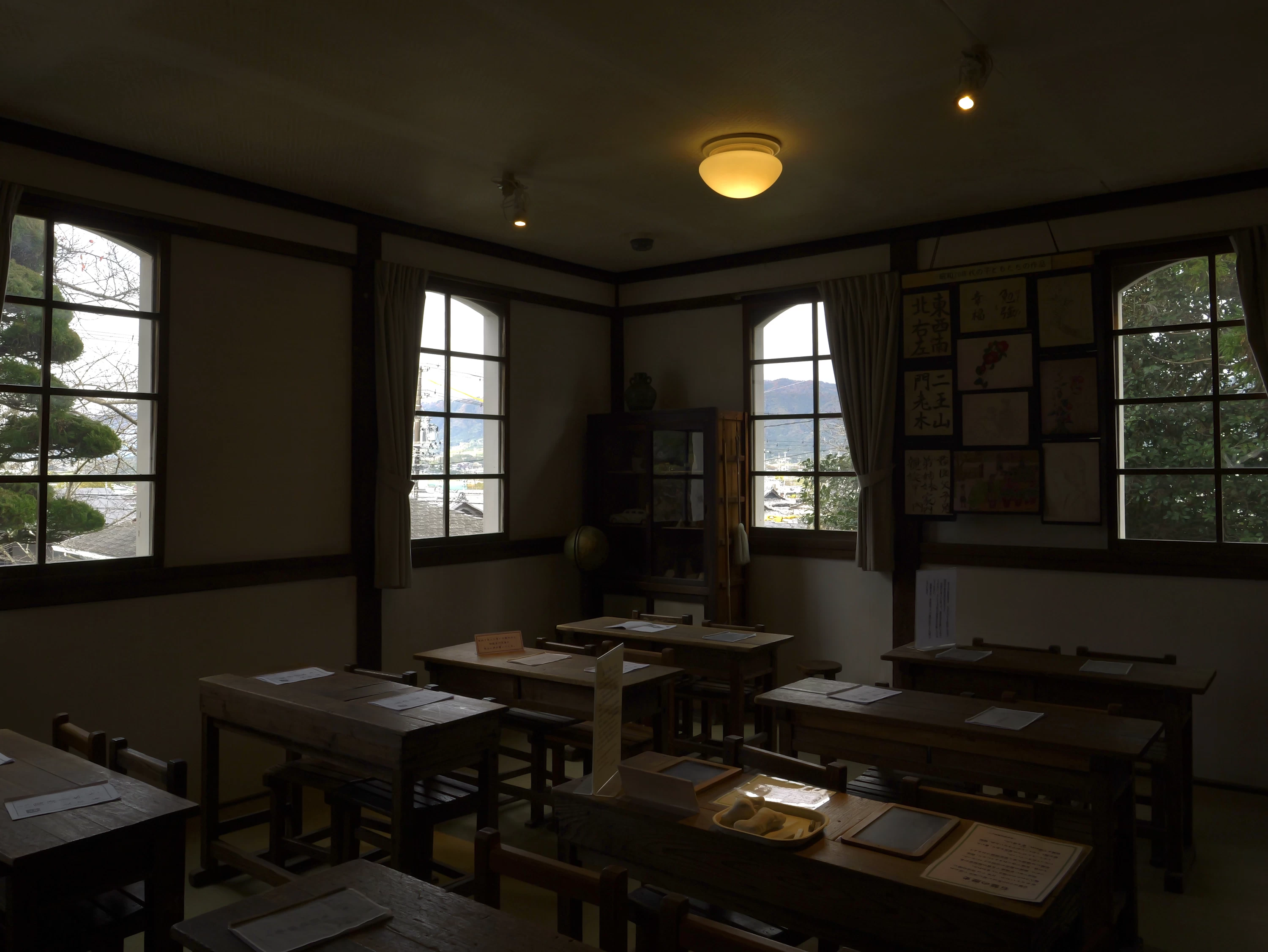 復元された教室（現地にて撮影）