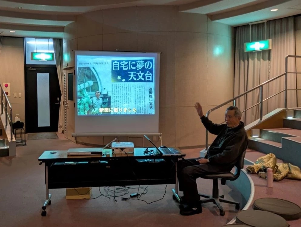 星が見えない時は「星のお話会」（現地にて撮影）