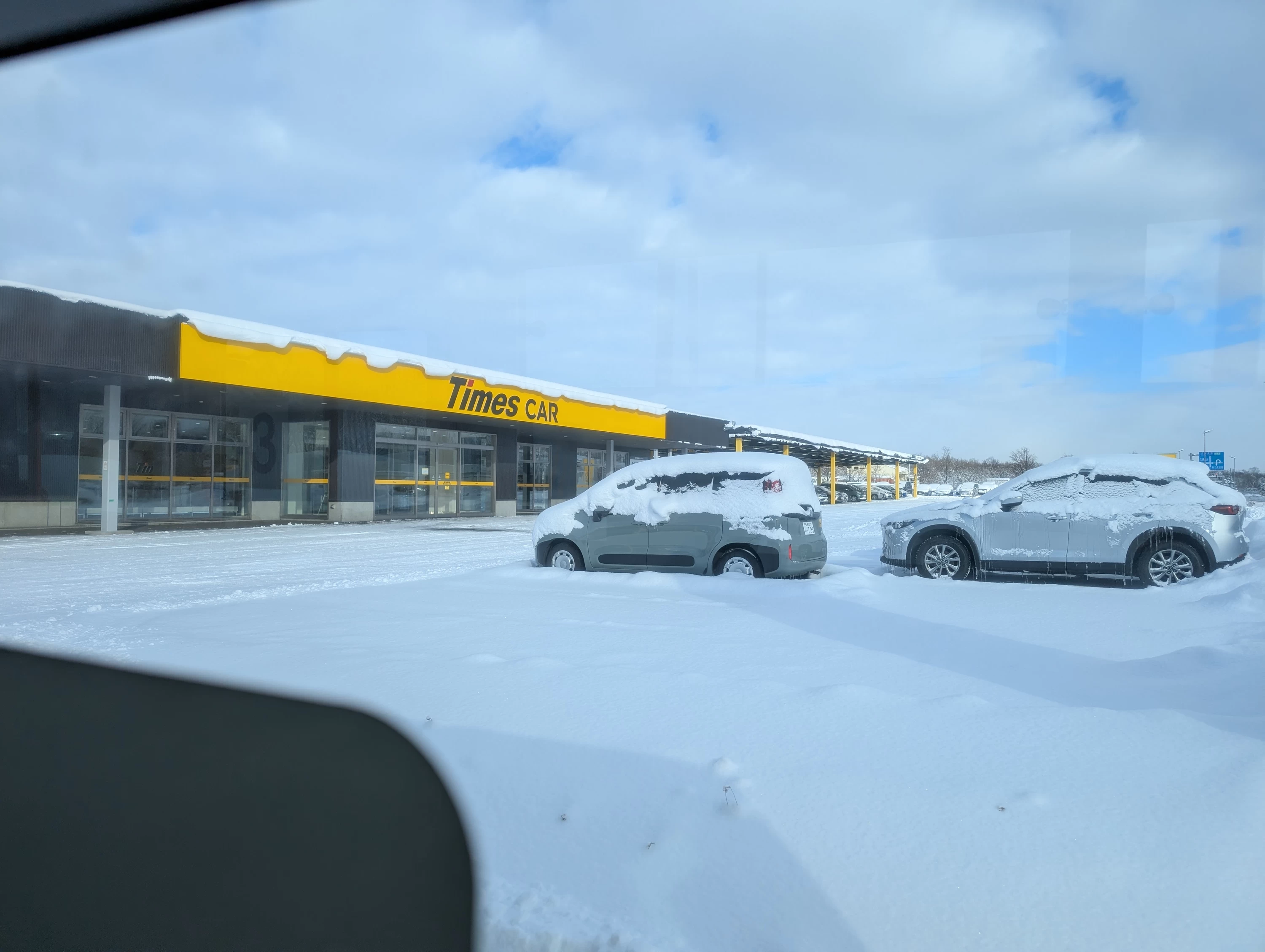 駐車場（現地にて撮影）