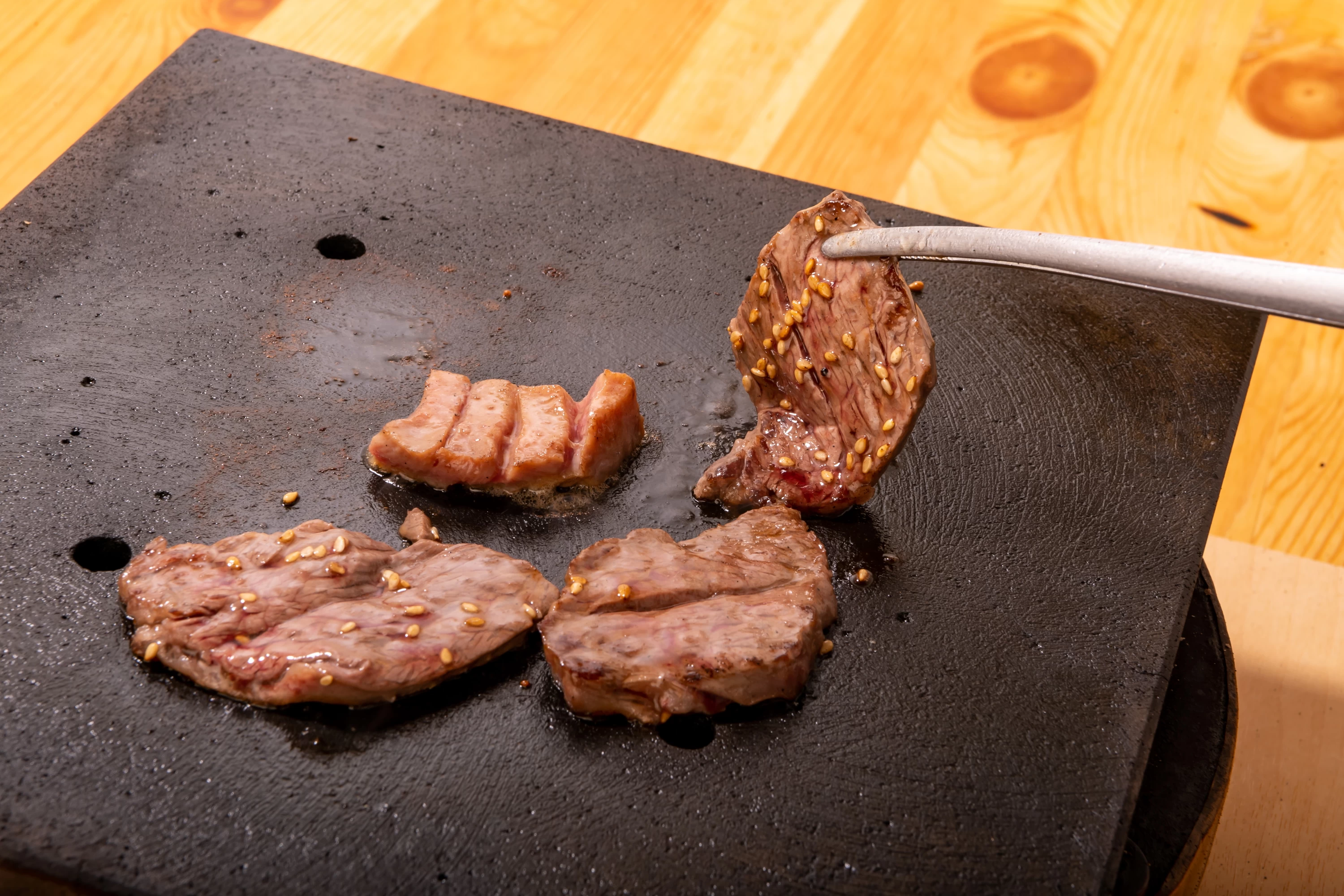 溶岩プレート焼き肉