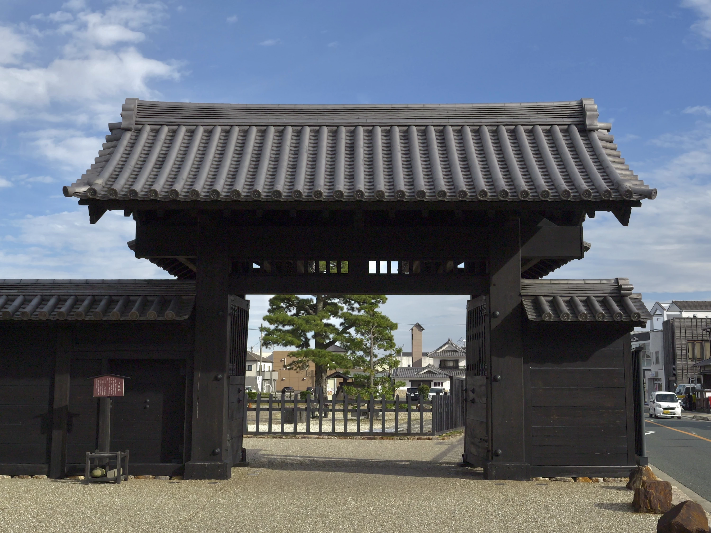 大御門（現地にて撮影）