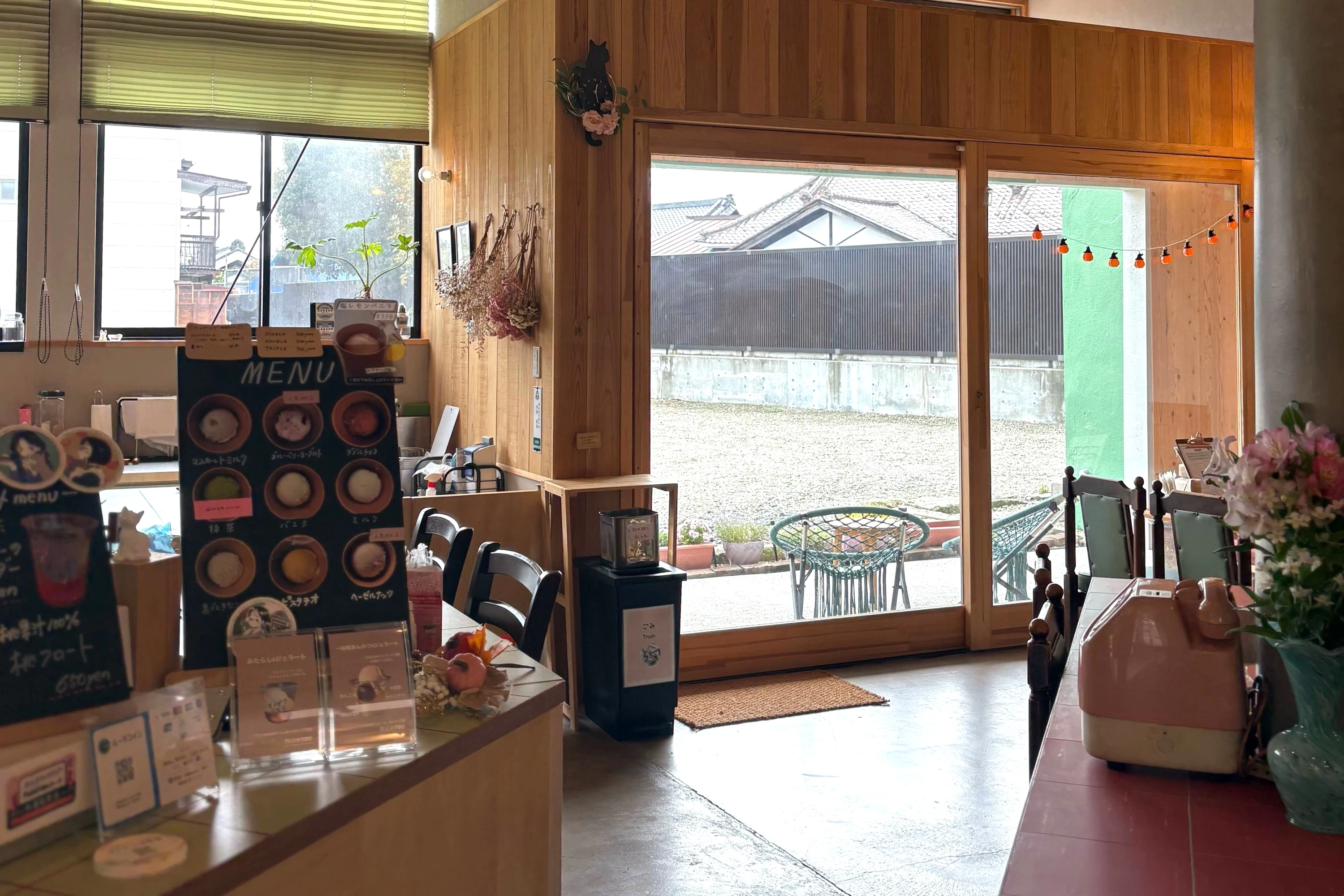 内観（現地にて撮影）