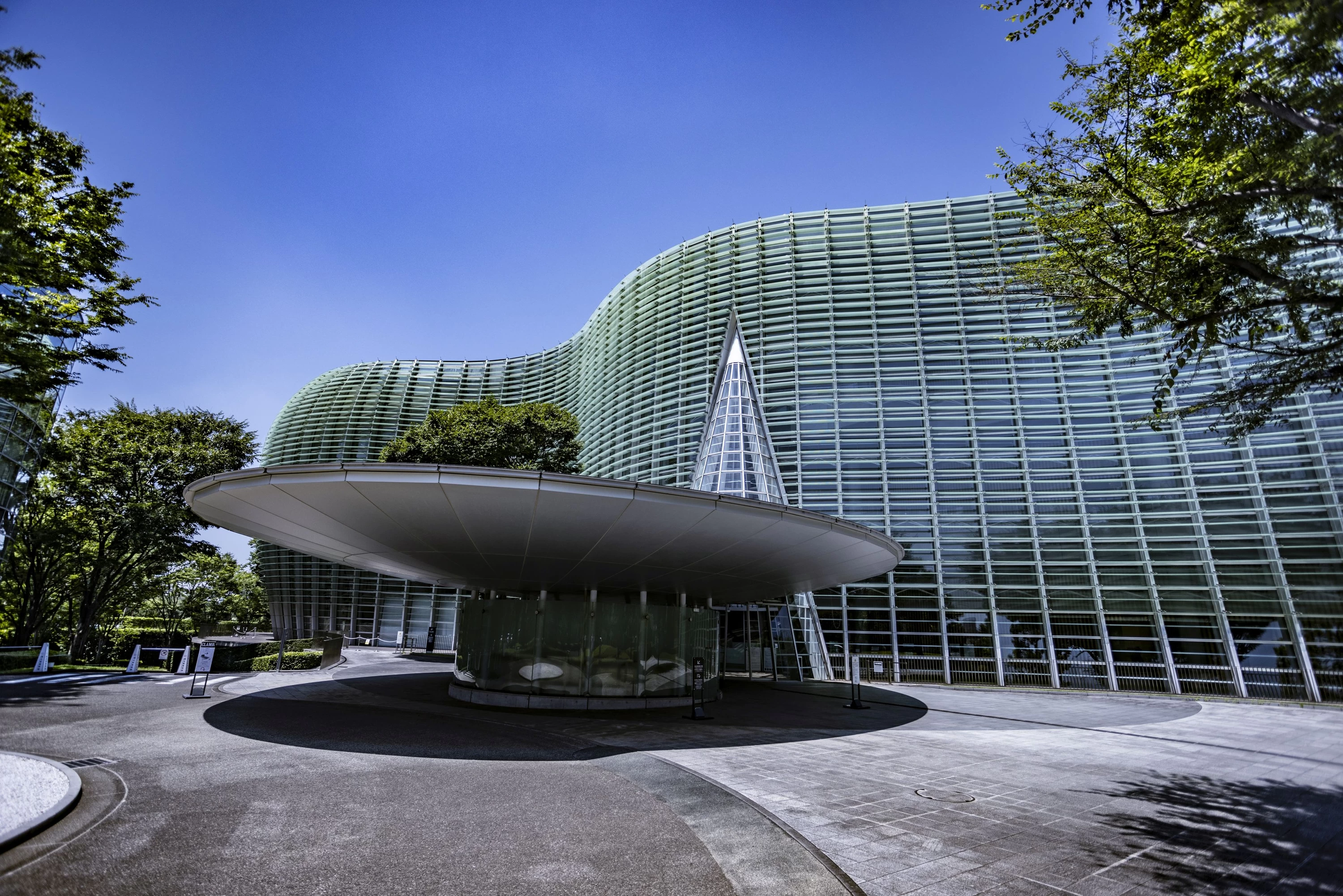 国立新美術館（外観）②