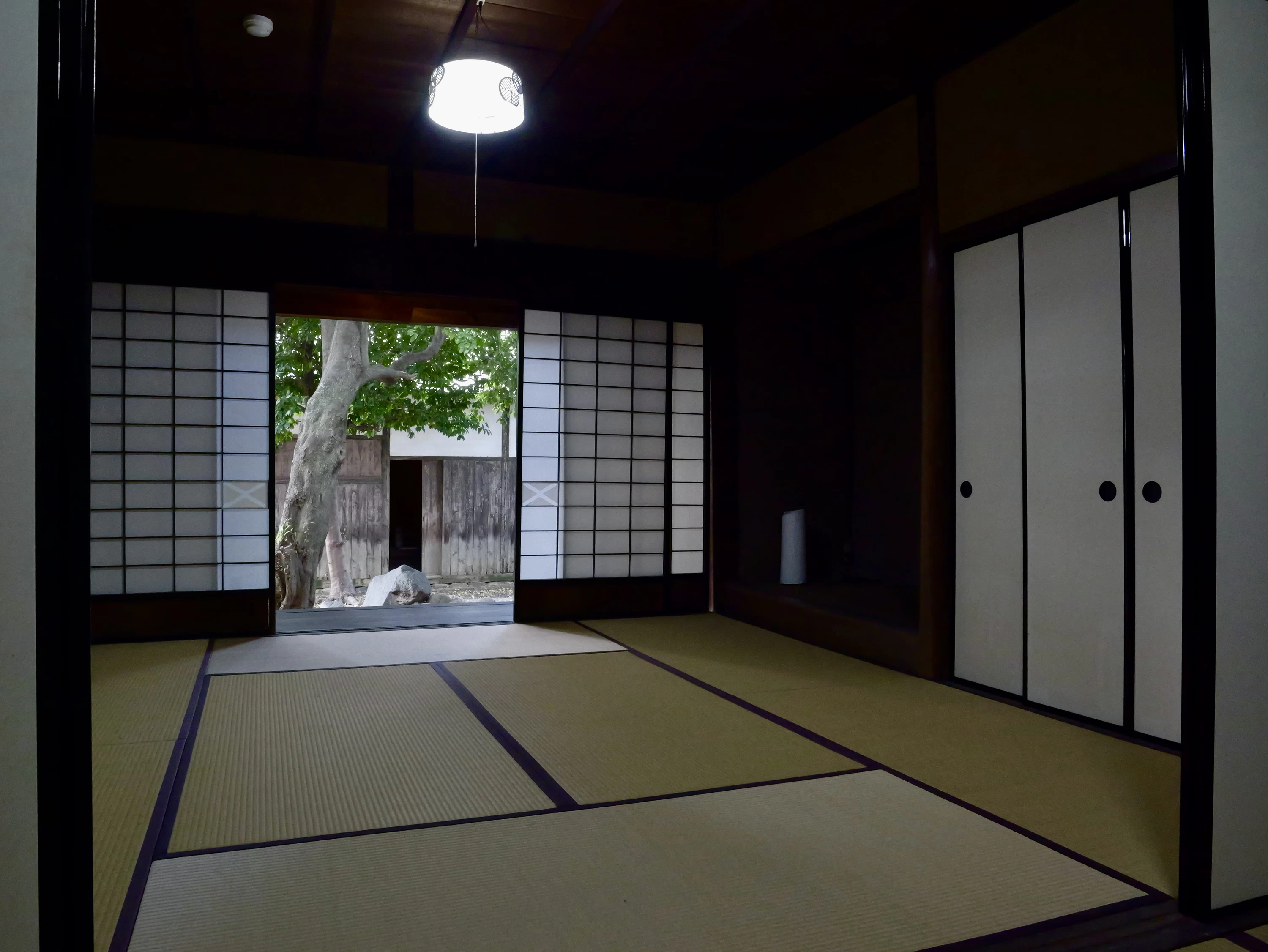 母屋 内観（現地にて撮影）