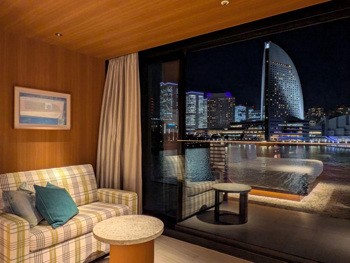 窓を開放できる（現地にて撮影）