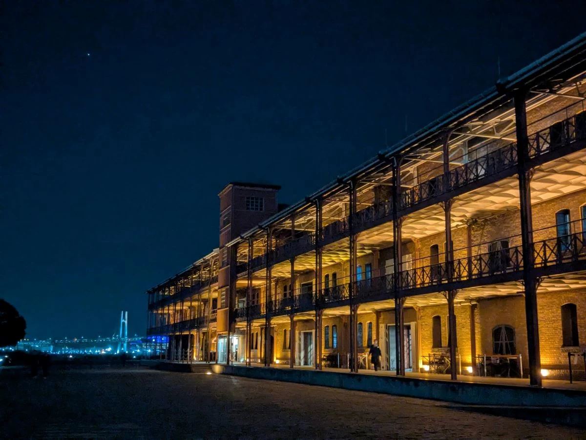 横浜赤レンガ倉庫（現地にて撮影）