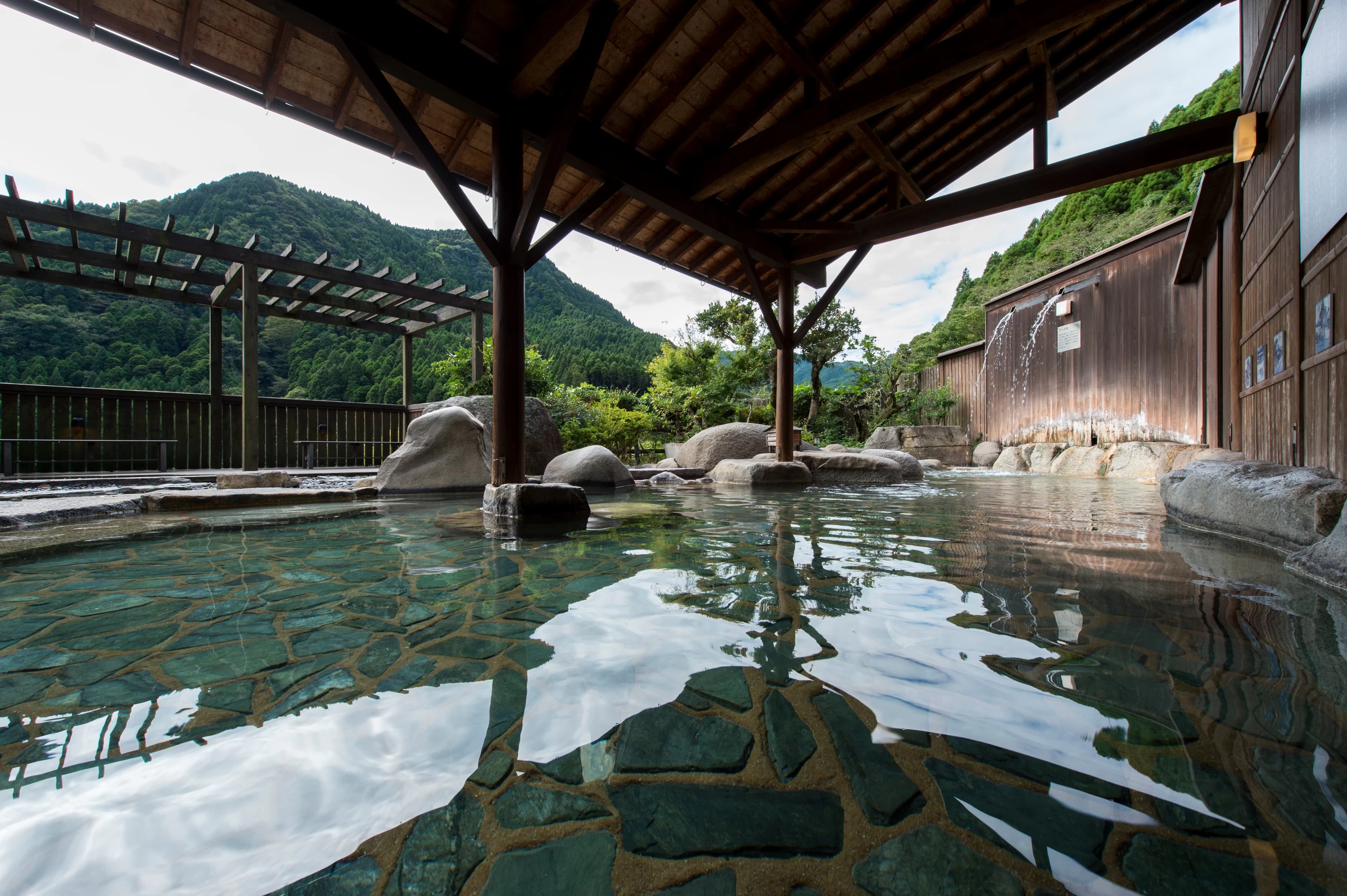 露天風呂（古湯温泉ONCRIより提供）