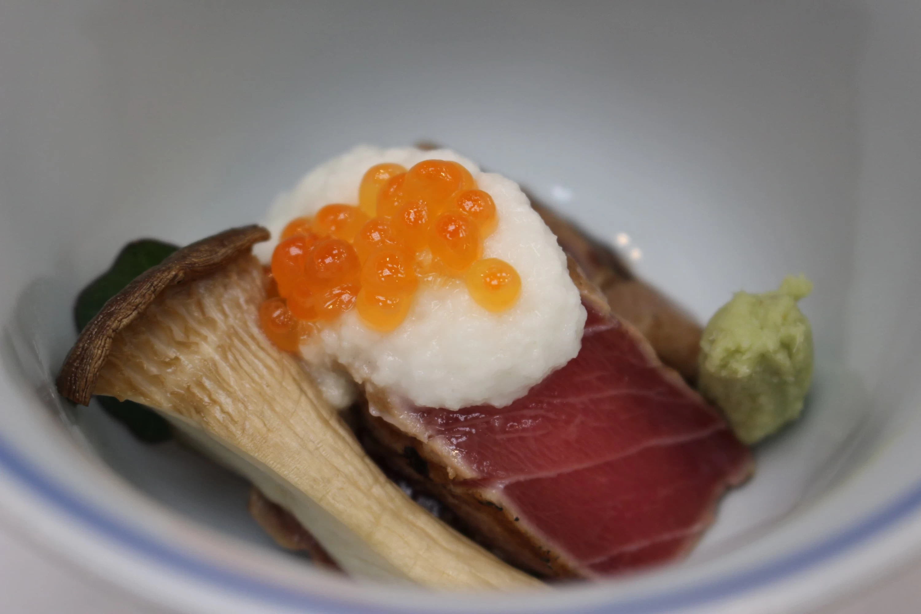 本鮪炙り漬けとろろといくら