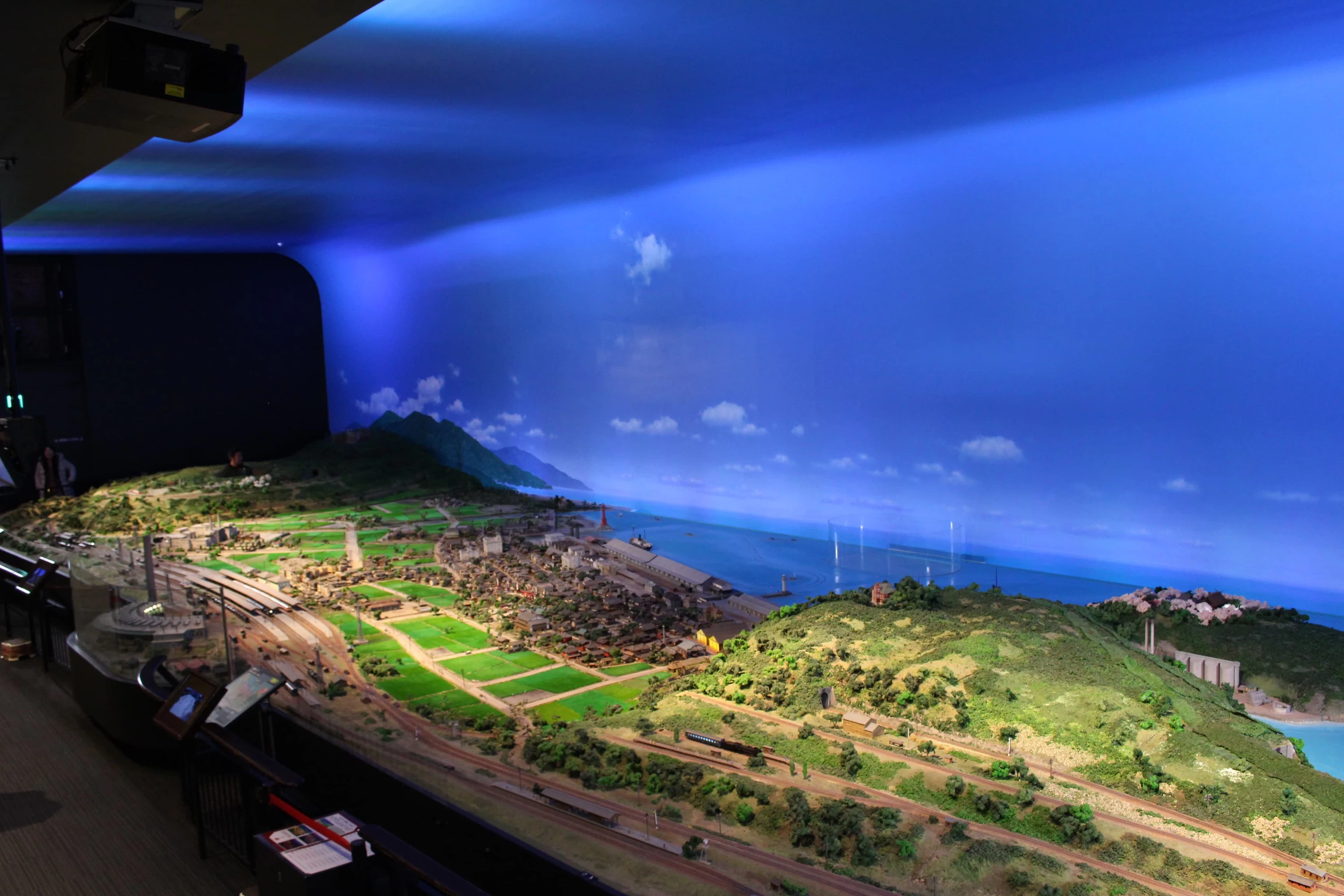 古き良き国際都市敦賀の街並みを再現した「ノスタルジオラマ」