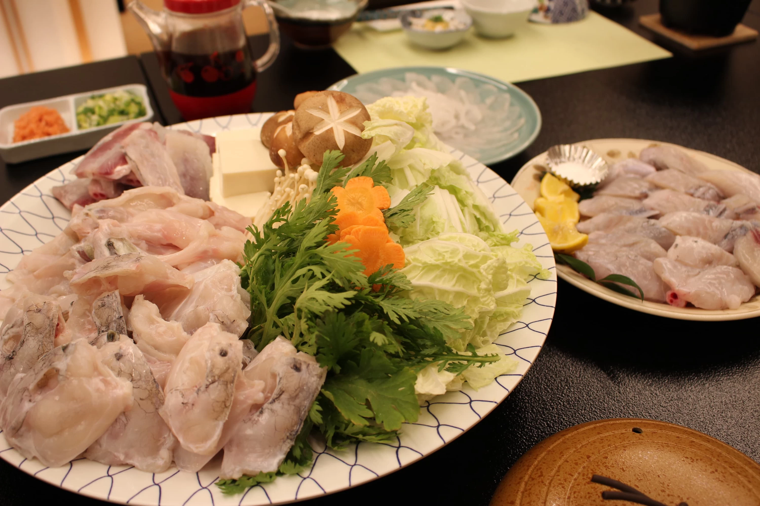 これでもかと堪能できるフグづくしのコース